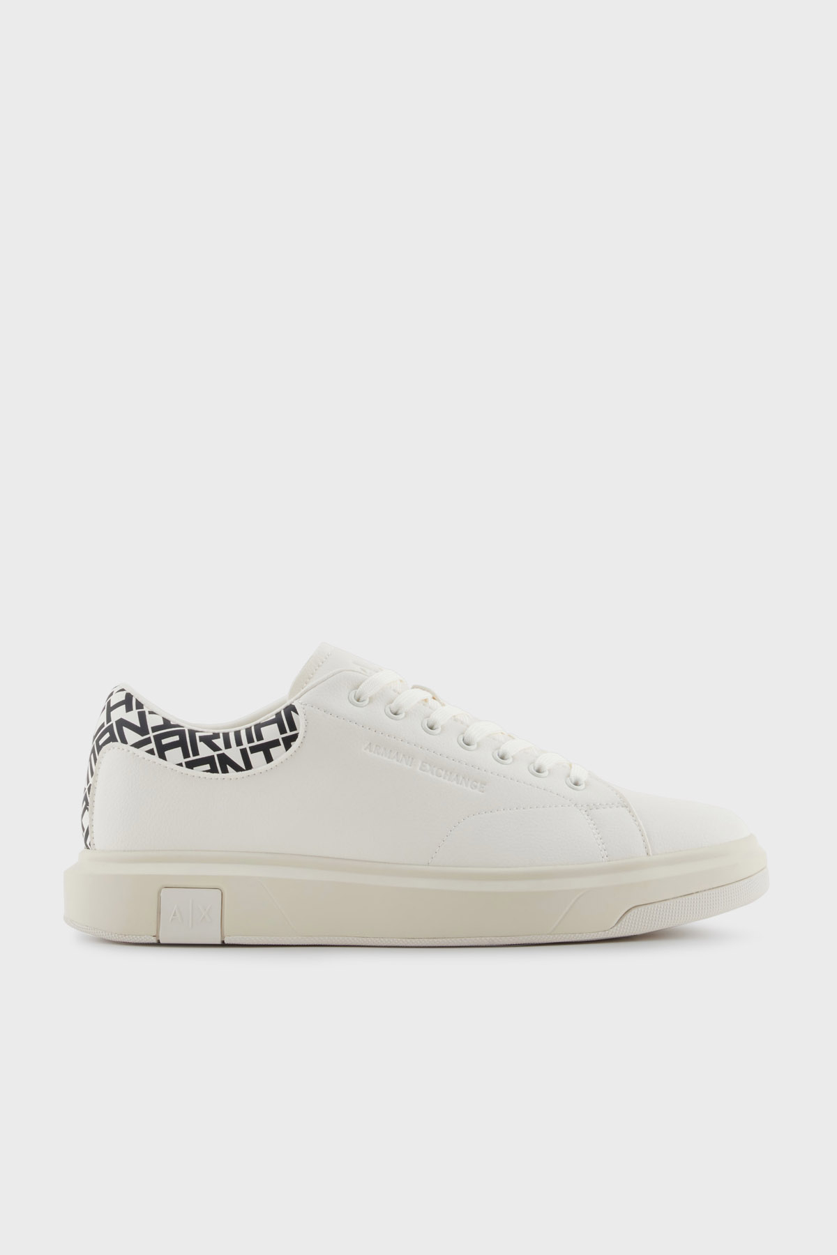 Armani Exchage Logo Detaylı Sneaker Erkek Ayakkabı XUX123 XV761 N480 BEYAZ-SİYAH
