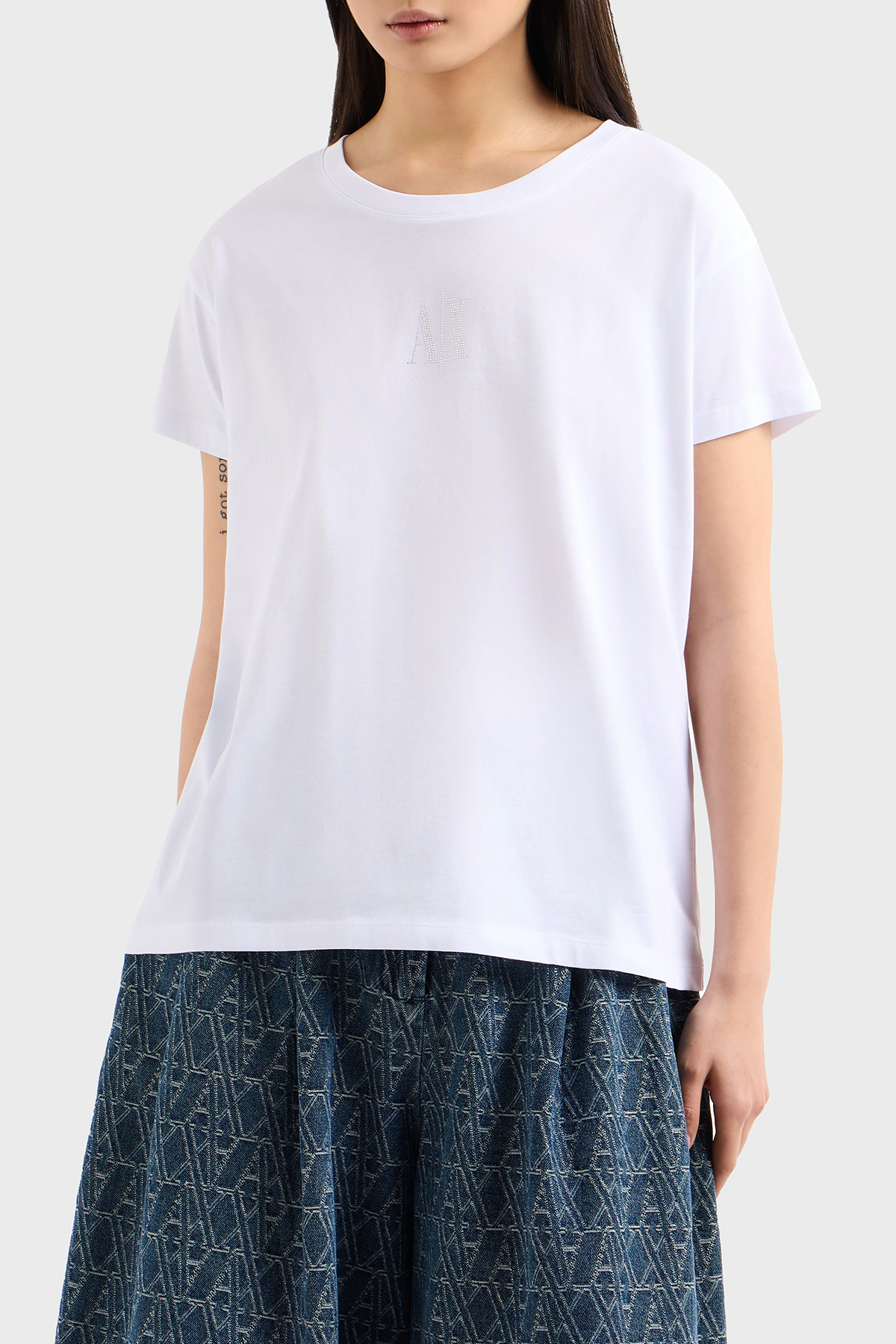 Armani Exchage Logolu Taşlı % 100 Pamuk Relaxed Fit Bisiklet Yaka Kadın T Shirt XW000830 AF10356 U0002 BEYAZ