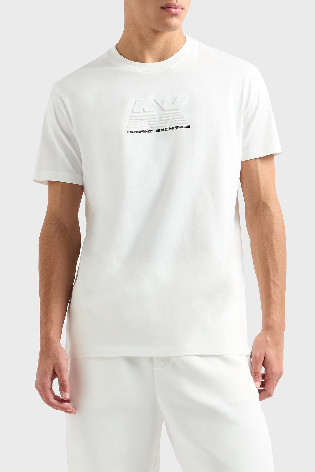 Armani Exchage Pamuklu Kabartmalı Logo Baskılı Regular Fit Bisiklet Yaka Erkek T Shirt XM000544 AF10361 U0009 BEYAZ