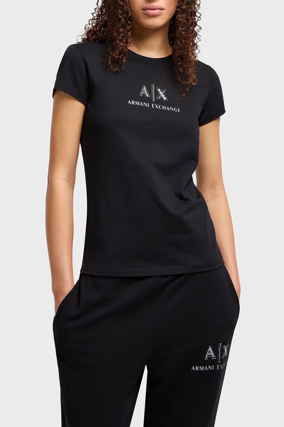 Armani Exchage Taşlı % 100 Pamuk Slim Fit Bisiklet Yaka Kadın T Shirt XW000386 AF10354 UC001 SİYAH