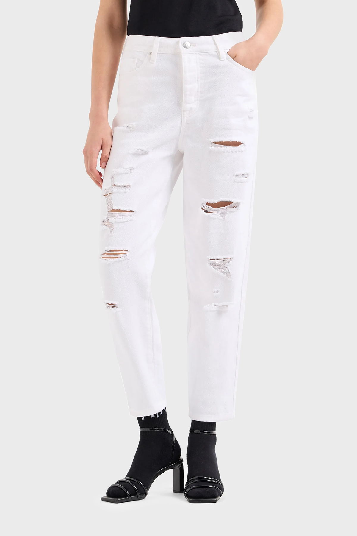 Armani Exchange J51 Yırtık Detaylı Tapered Fit Jeans Kadın Kot Pantolon 3DYJ51 Y1HRZ 1100 BEYAZ