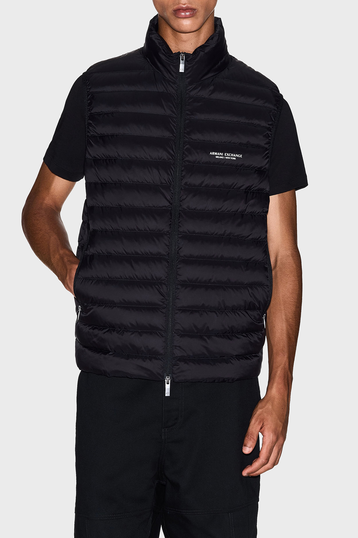 Armani Exchange Kapitoneli Kuş Tüyü Dolgulu Regular Fit Şişme Erkek Yelek XM001576 AF16927 UC001 SİYAH