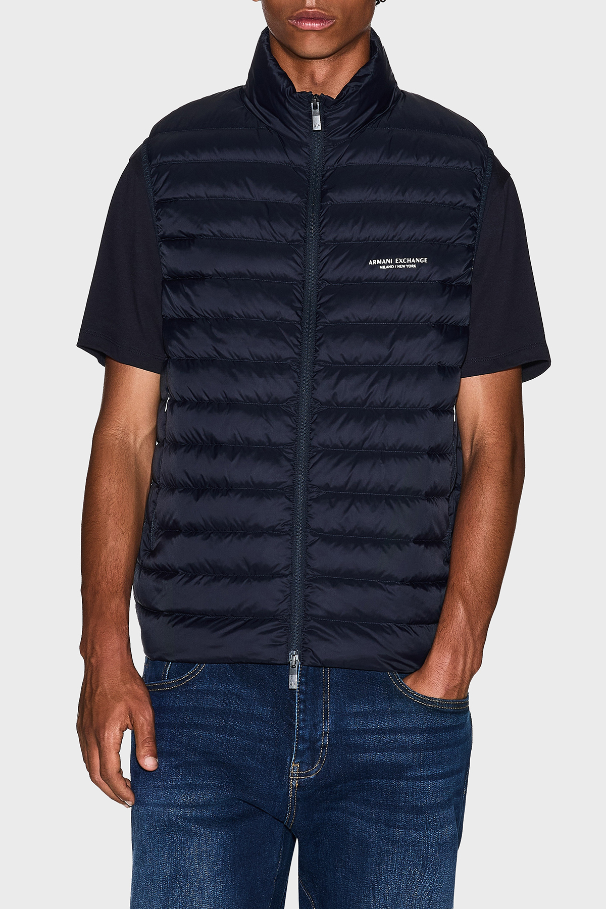 Armani Exchange Kapitoneli Kuş Tüyü Dolgulu Şişme Erkek Yelek XM001576 AF16927 UB101 LACİVERT