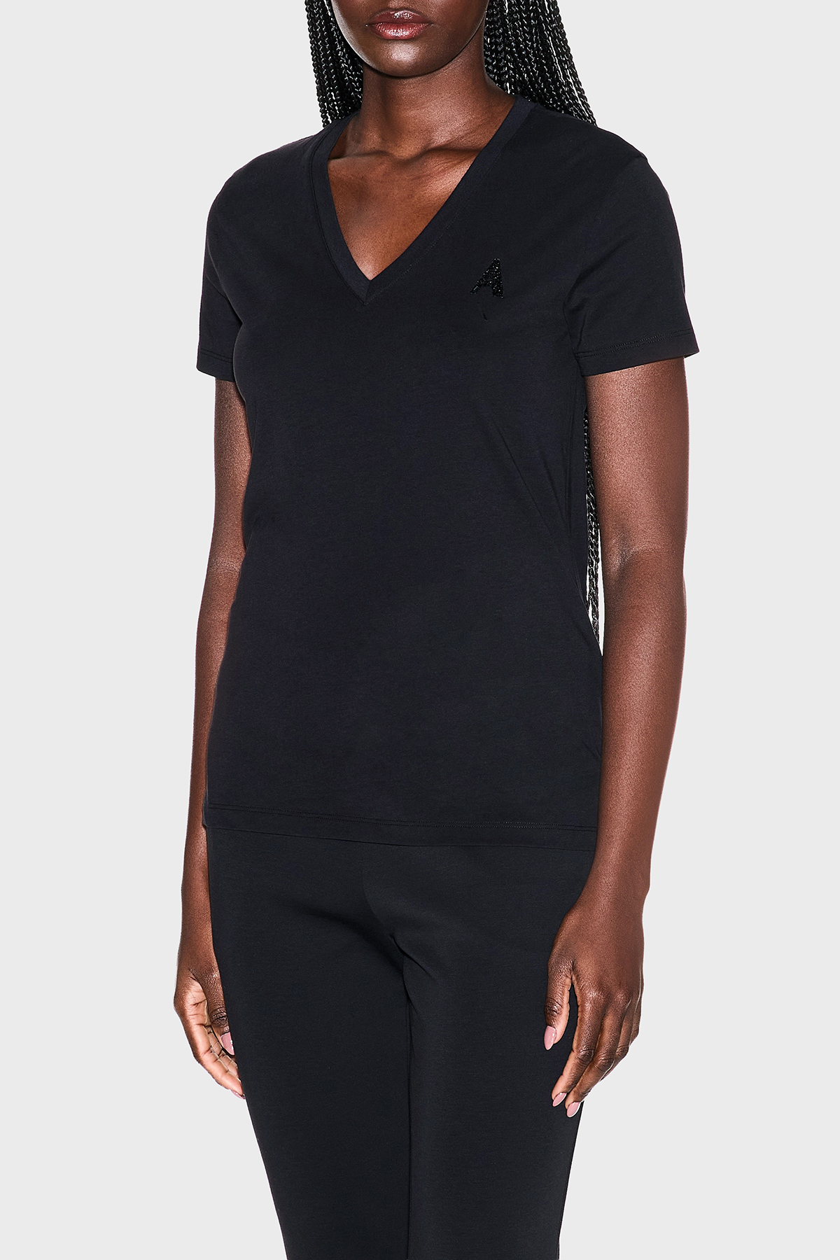 Armani Exchange Logolu % 100 Pamuk Regular Fit V Yaka Kadın T Shirt XW002330 AF10356 UC001 SİYAH