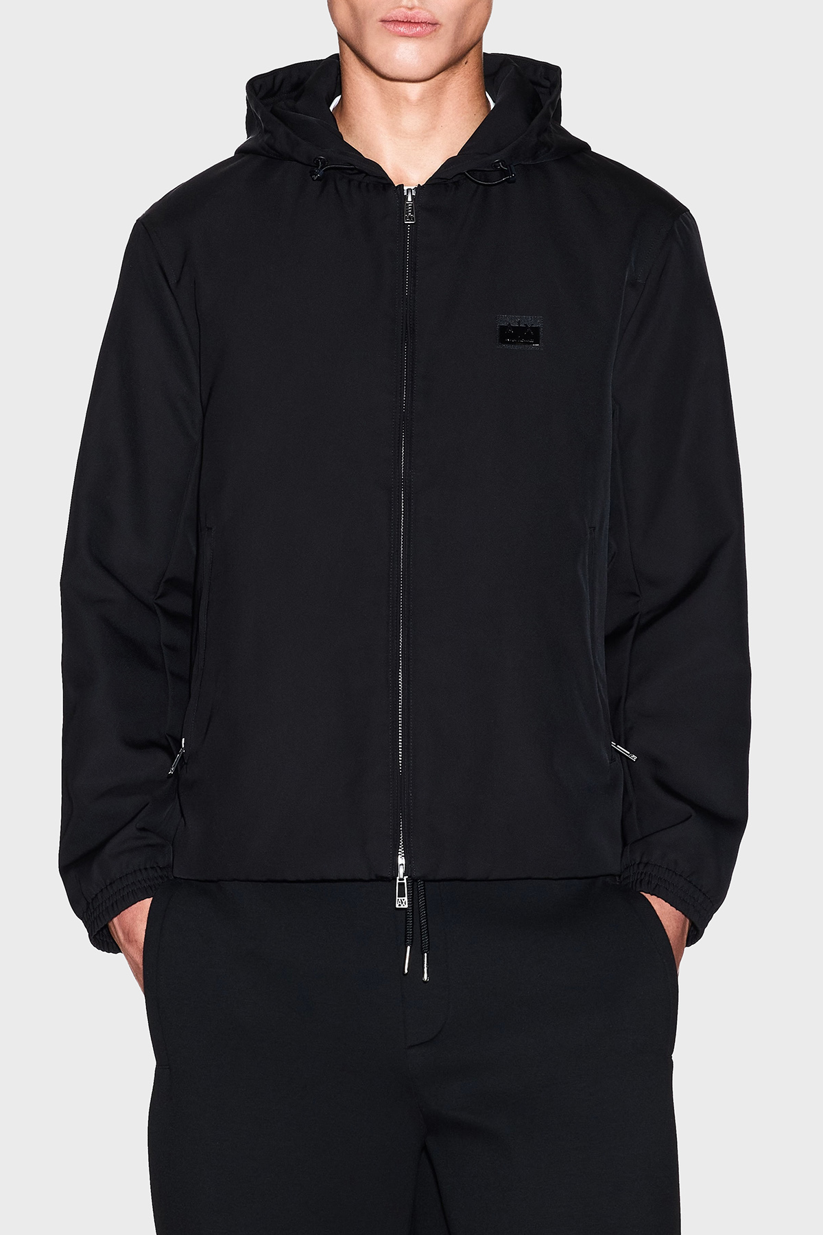 Armani Exchange Logolu Regular Fit Su ve Rüzgar Geçirmez Erkek Ceket XM001102 AF16672 UC001 SİYAH