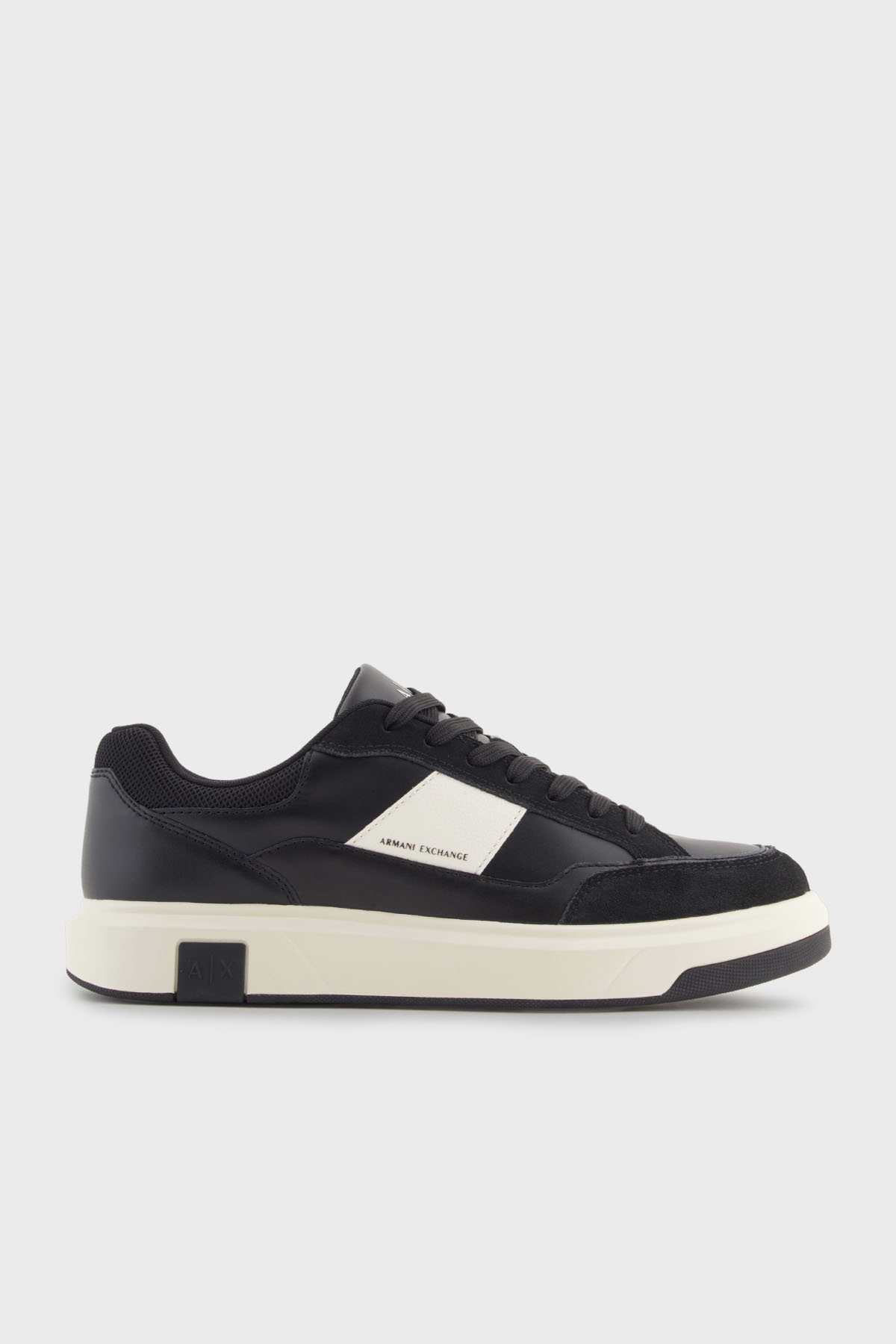 Armani Exchange Logolu Süet ve File Detaylı Sneaker Erkek Ayakkabı XM001720 AF17529 MC024 SİYAH-BEYAZ