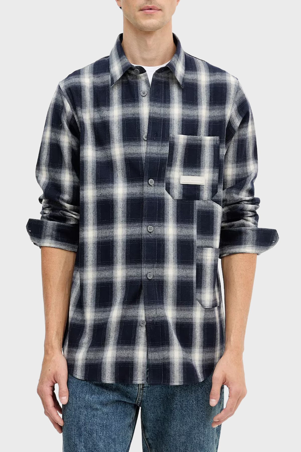 Armani Exchange Pamuklu Regular Fit Düğmeli Yaka Ekoseli Erkek Gömlek XM001149 AF16626 FB004 LACİVERT-BEJ