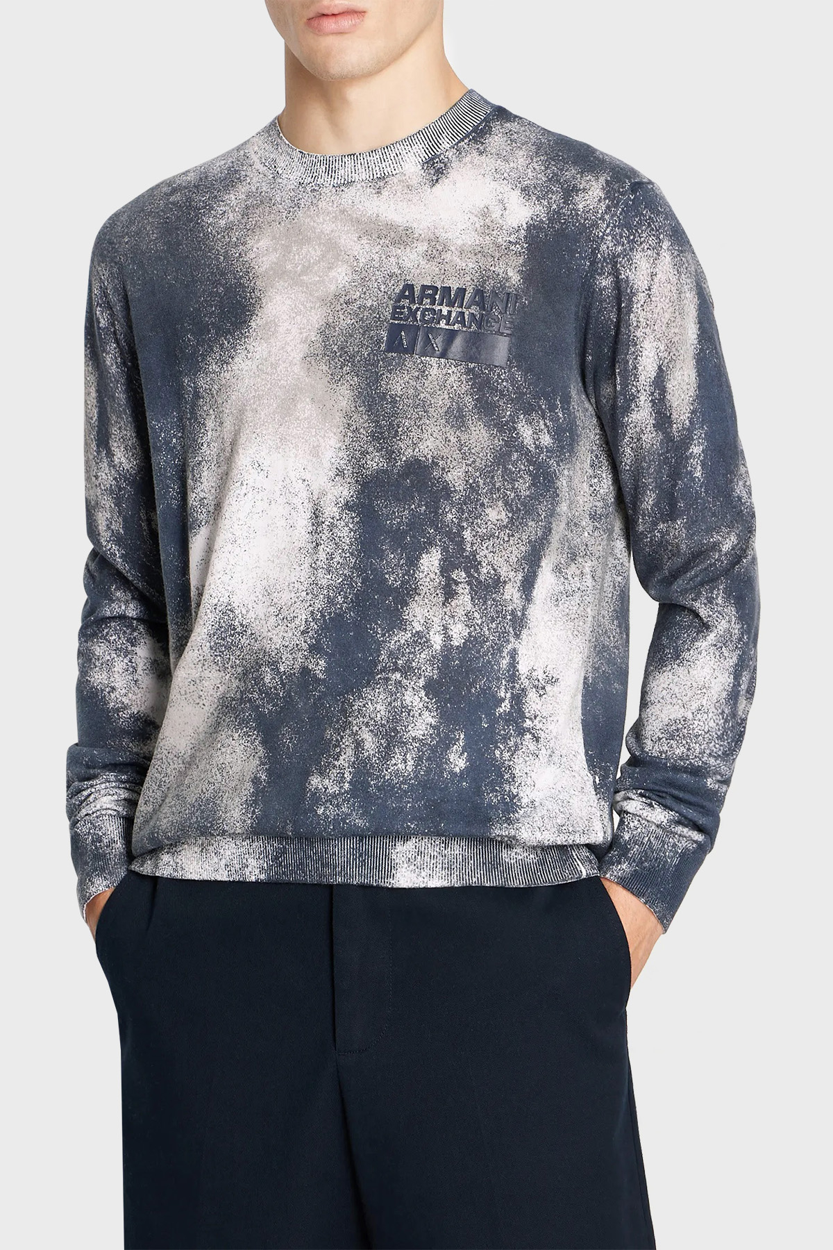 Armani Exchange Pamuklu Regular Fit Logo Detaylı Tasarım Erkek Kazak 6RZM2D ZMW8Z 21CE BEYAZ-MAVİ