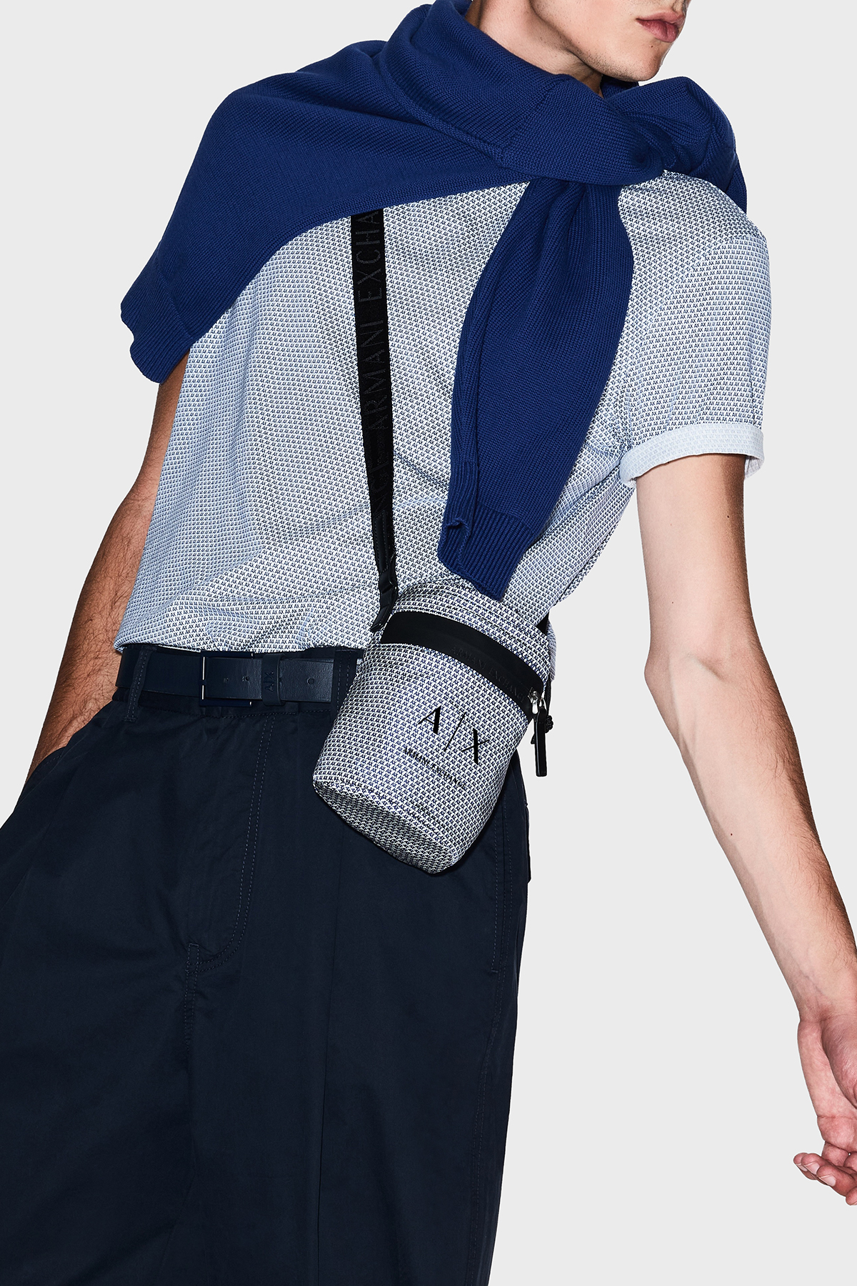 Armani Exchange Pamuklu Regular Fit Logolu Bisiklet Yaka Erkek T Shirt XM002511 AF10356 F1171 MAVİ