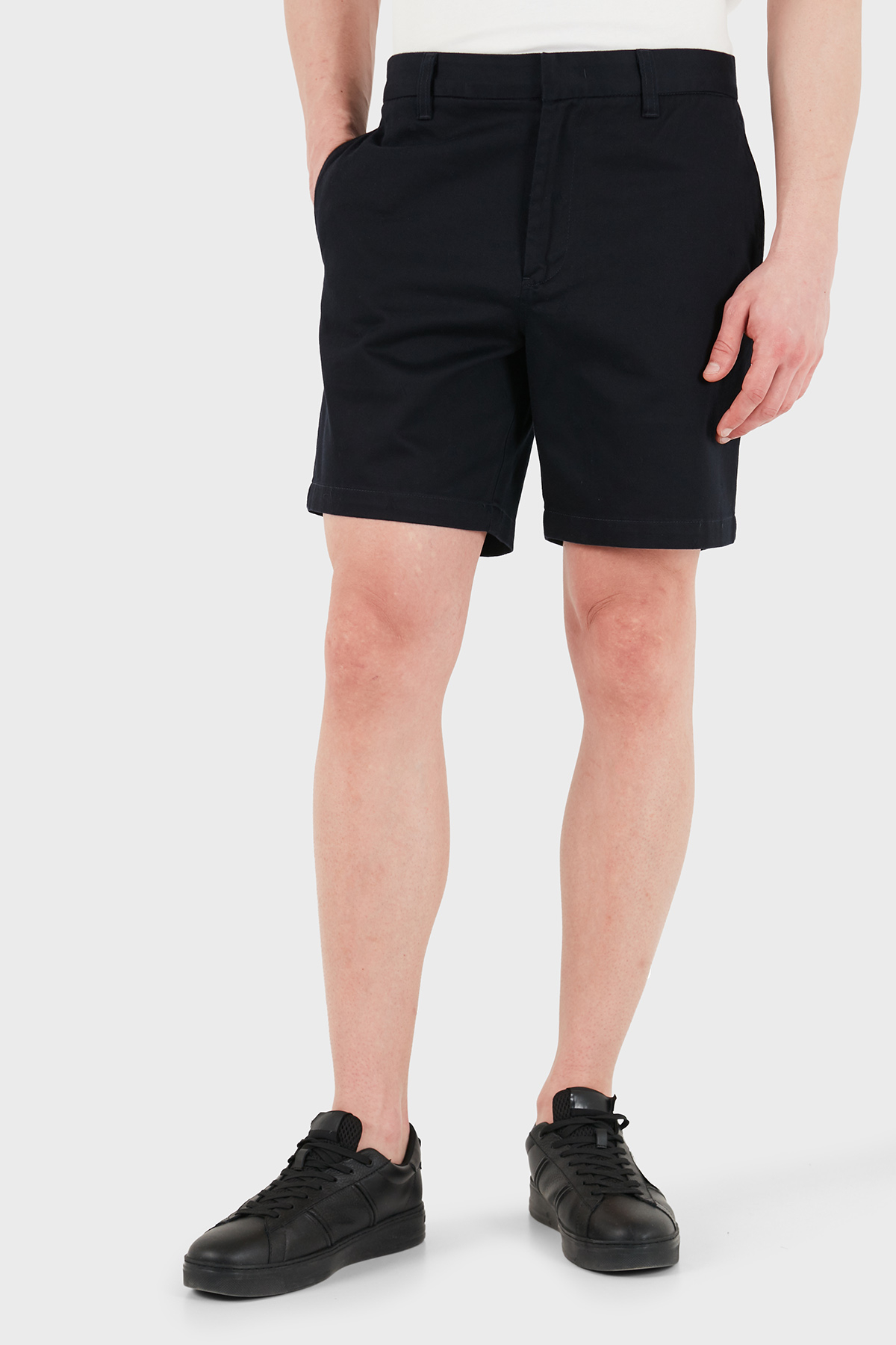 Armani Exchange Pamuklu Relaxed Fit Normal Bel Erkek Short XM002806 AF22642 UB101 LACİVERT