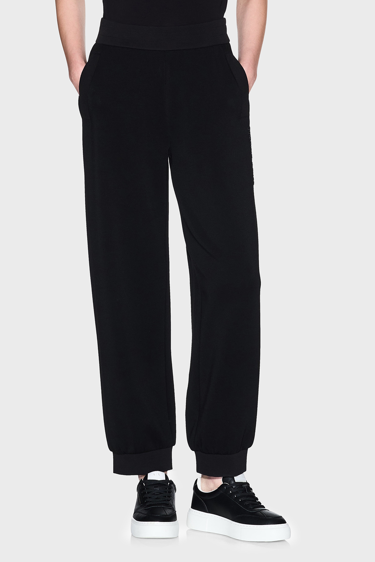 Armani Exchange Relaxed Fit Lastikli Paça Logolu Jogger Bayan Pantolon XW001011 AF16111 UC001 SİYAH