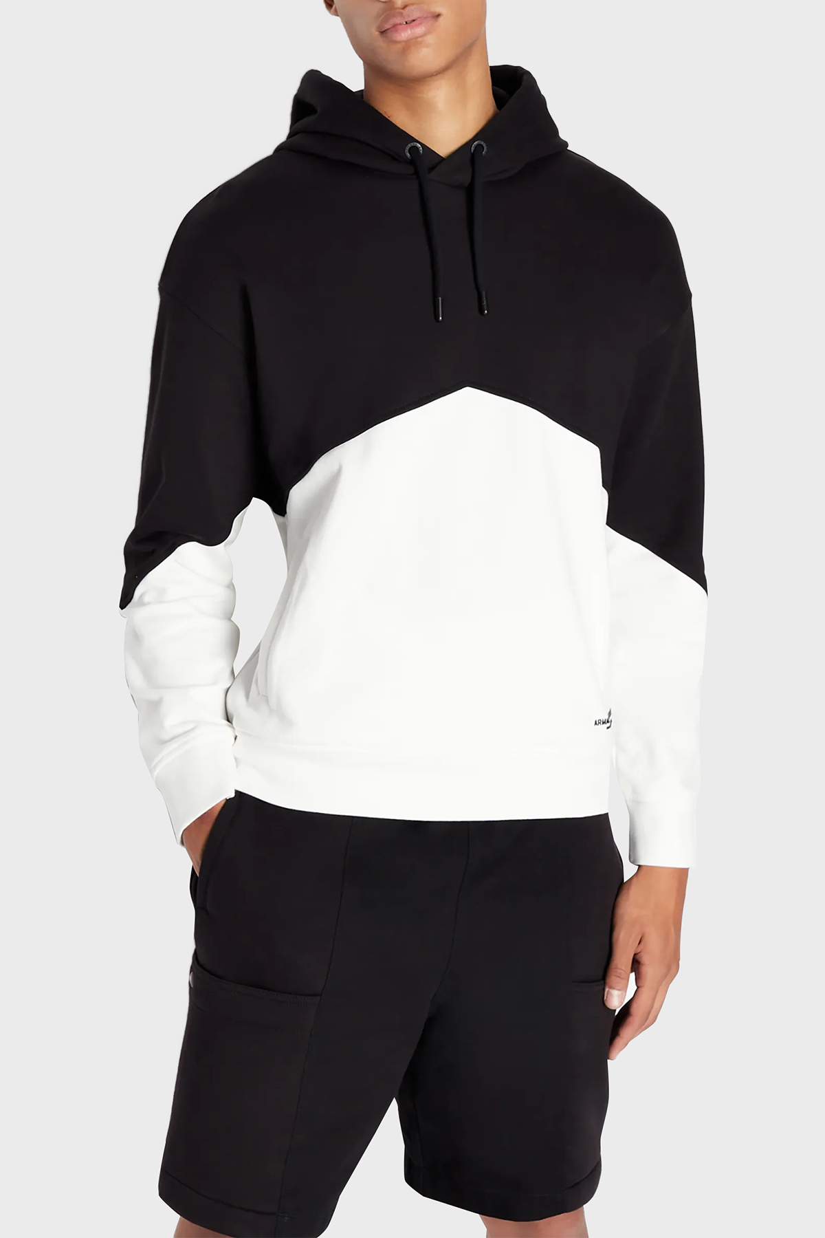 Armani Exchange Renk Bloklu Kapüşonlu % 100 Pamuklu Regular Fit Erkek Sweat 6RZMLB ZJ4XZ 22CG SİYAH-BEYAZ