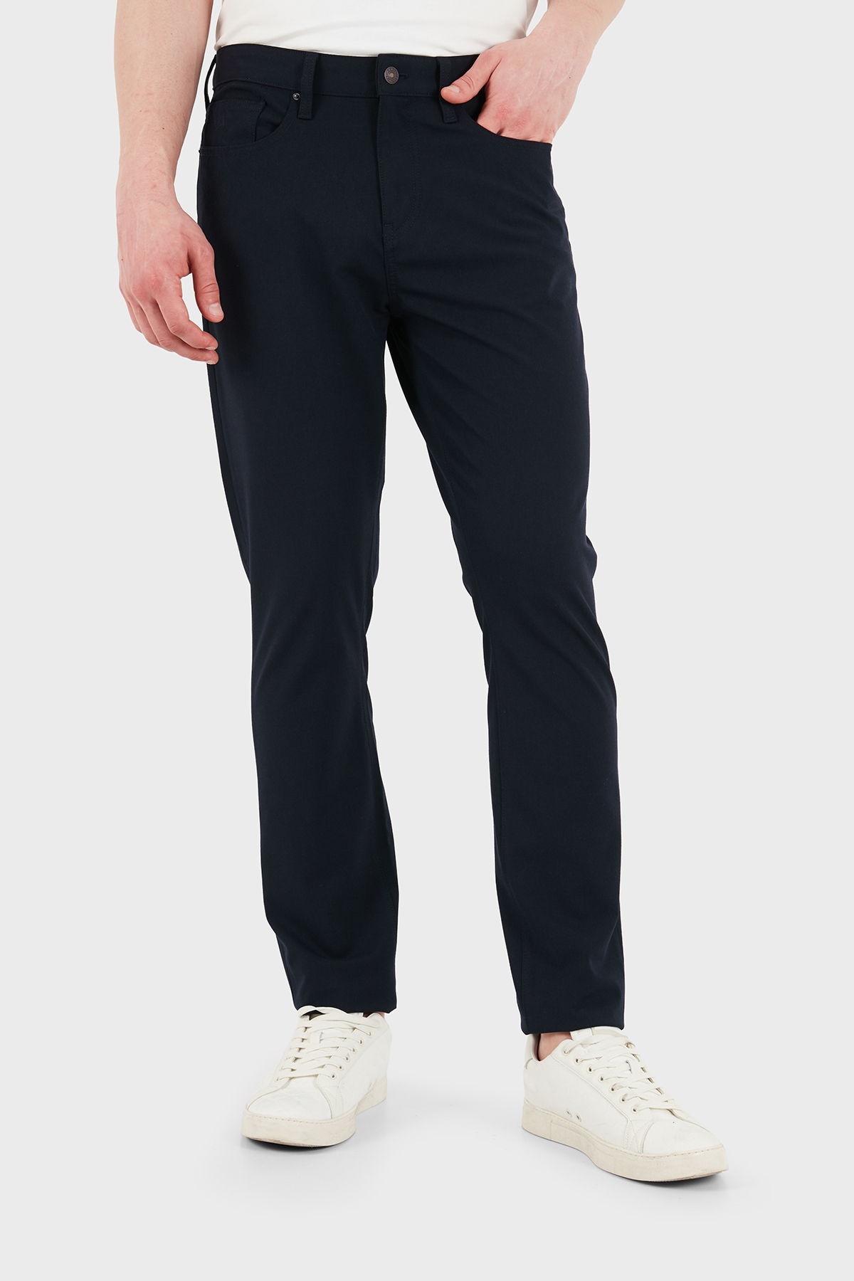 Armani Exchange Slim Fit Normal Bel Jeans Erkek Kot Pantolon XM000070 AF25462 UB101 LACİVERT