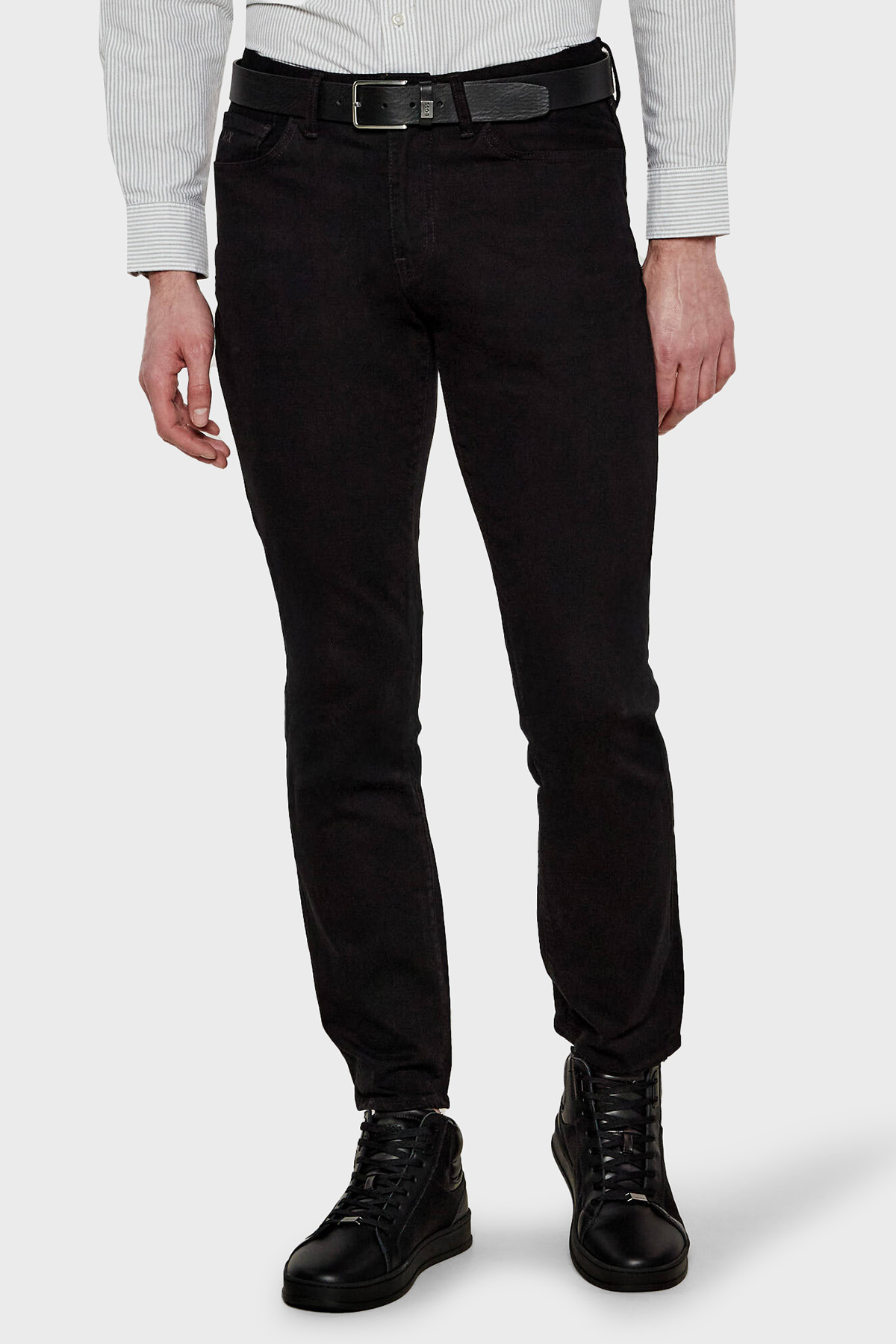 Armani Exchange Streç Pamuklu Slim Fit Normal Bel Dar Paça Jeans Erkek Kot Pantolon XM000070 AF14267 UC001 SİYAH