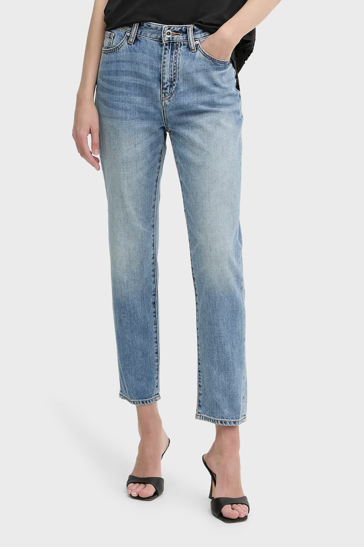 Armani Exchange Boyfriend Fit Yüksek Bel Düz Paça Jeans Kadın Kot Pantolon XW000073 AF12851 MB003 AÇIK MAVİ