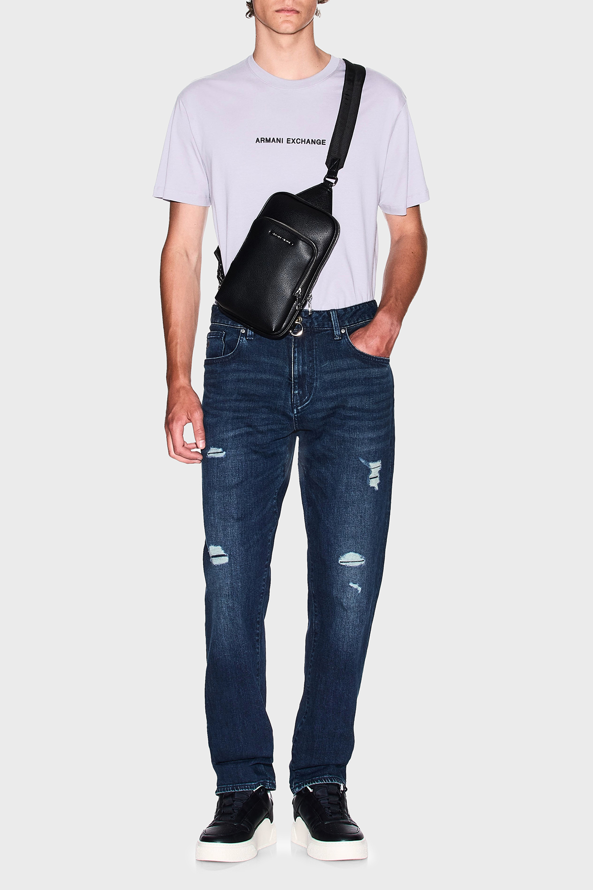 Armani Exchange Yırtıklı Streç Pamuklu Skinny Fit Normal Bel Dar Paça Jeans Erkek Kot Pantolon XM000070 AF15188 MB010 LACİVERT