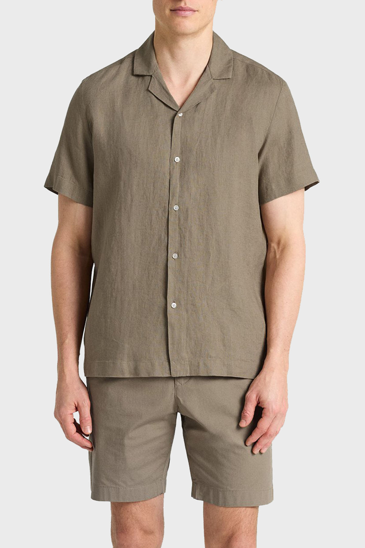 Bluemint % 100 Keten Comfort Fit Kısa Kollu Apaş Yaka Erkek Gömlek BM25002107MS 836 AÇIK HAKİ