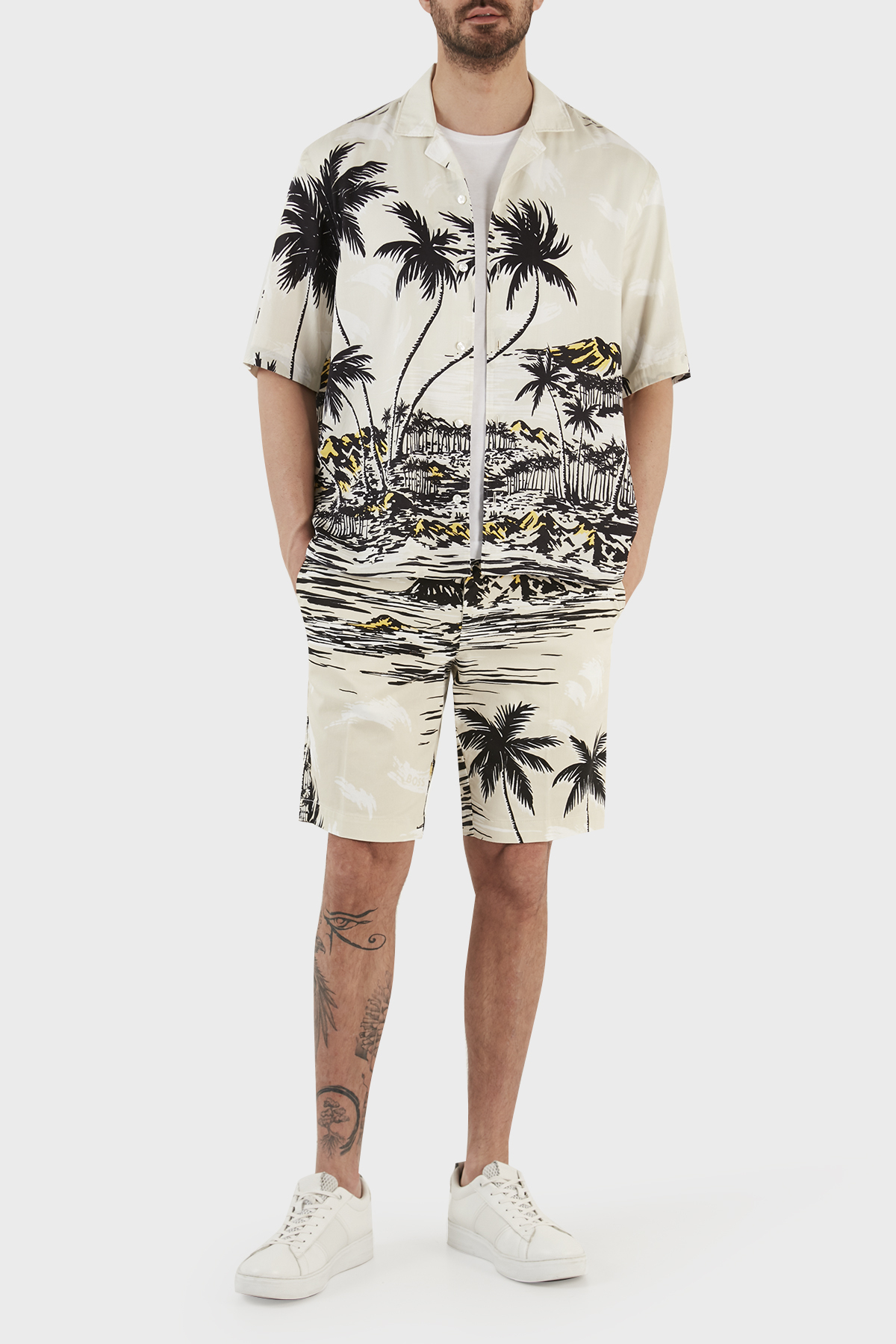Boss Baskılı Streç Pamuklu Slim Fit Erkek Short 50488282 132 BEJ