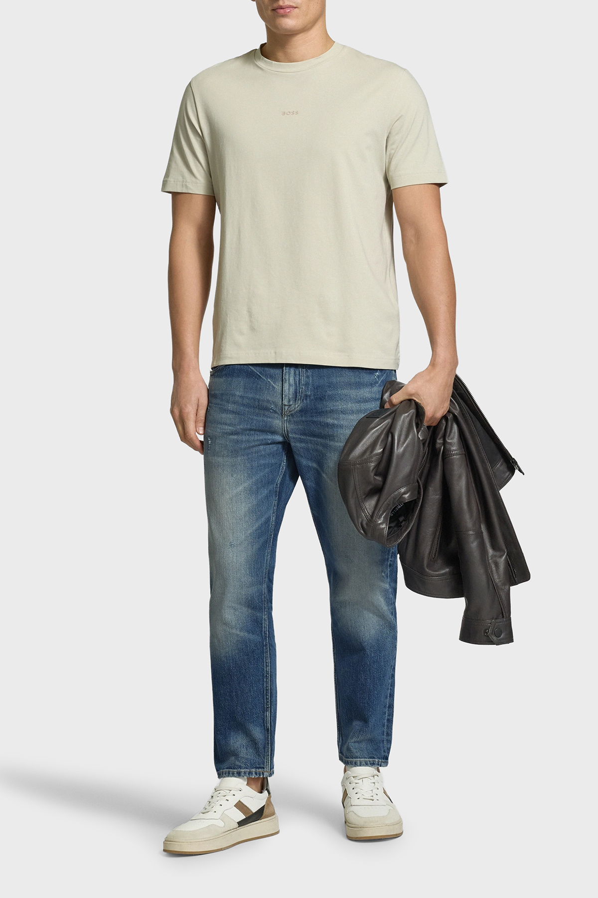 Boss Pamuklu Regular Fit Normal Bel Düz Paça Jeans Erkek Kot Pantolon 50545743 426 LACİVERT