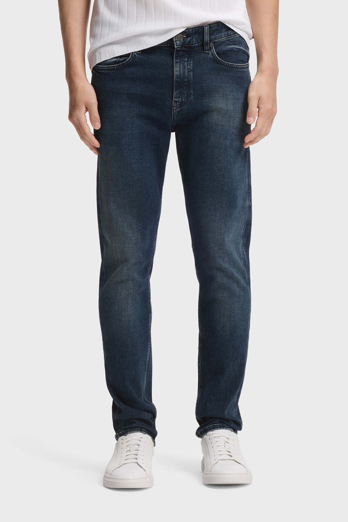 Boss Pamuklu Slim Fit Normal Bel Dar Paça Jeans Erkek Kot Pantolon 50557490 411 LACİVERT