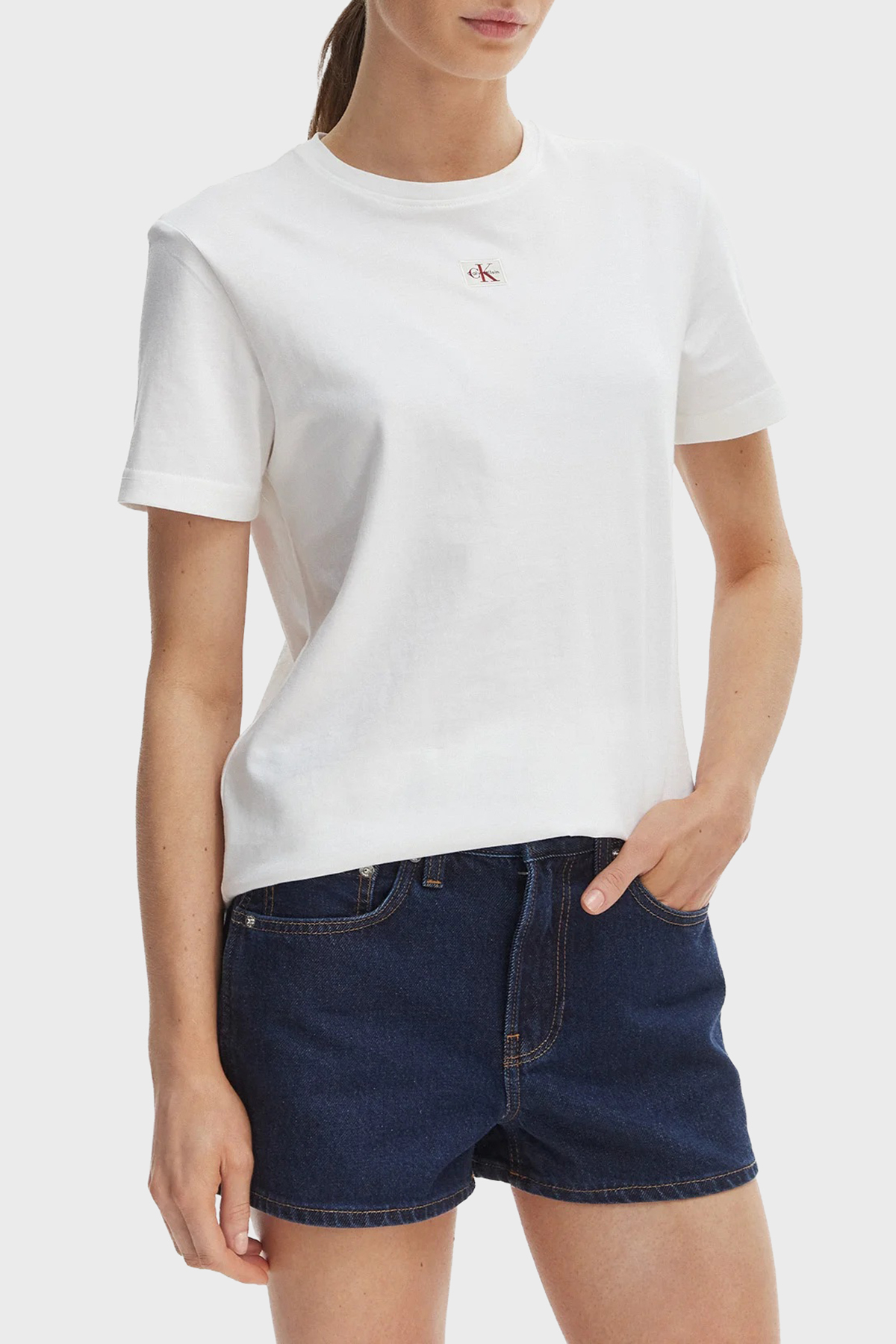 Calvin Klein % 100 Pamuk Regular Fit Bisiklet Yaka Logolu Kadın T Shirt LV047F227G YAF BEYAZ