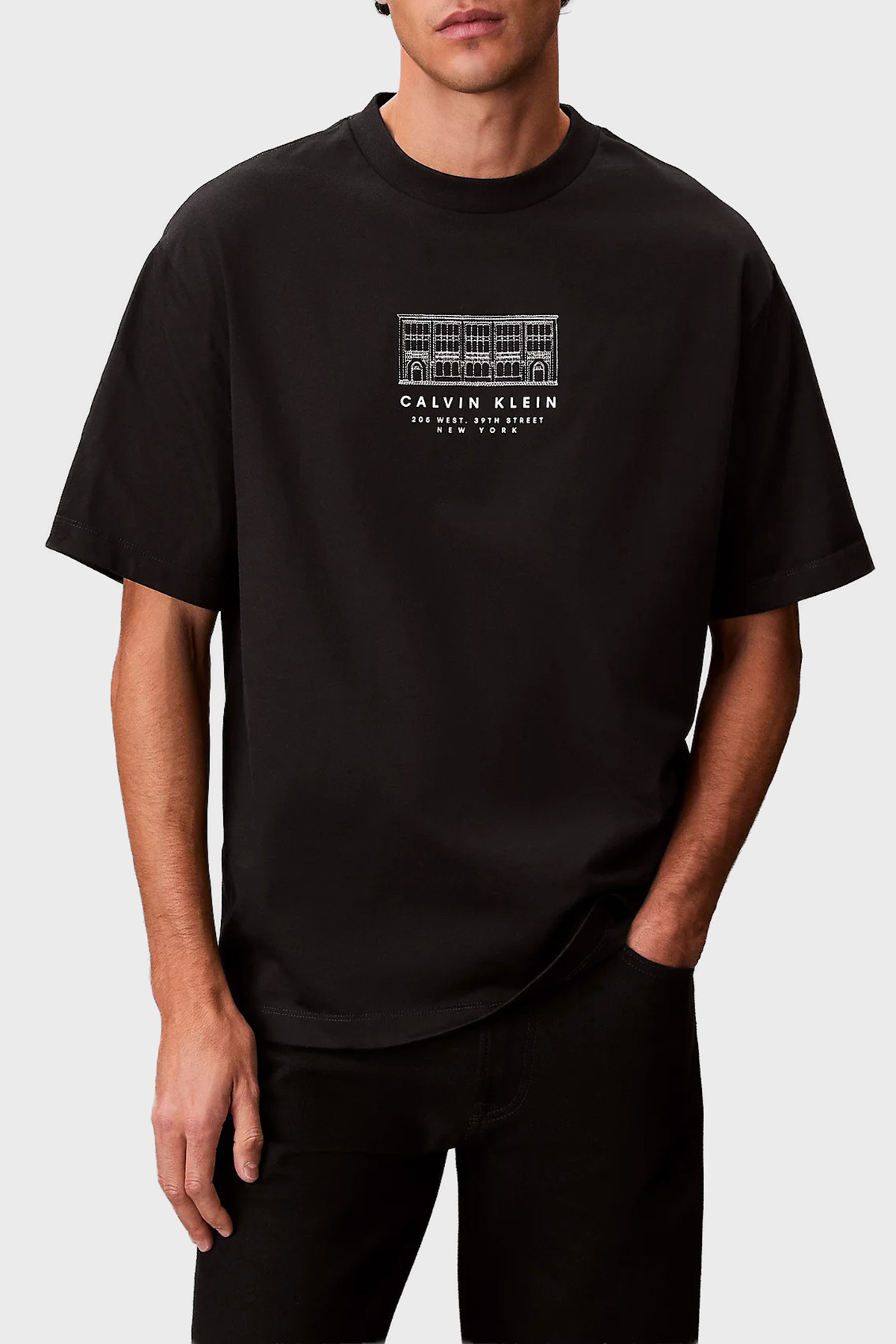 Calvin Klein % 100 Pamuk Relaxed Fit Logolu Bisiklet Yaka  LV04RF823GUB1 Erkek T Shirt LV04RF823G UB1 SİYAH