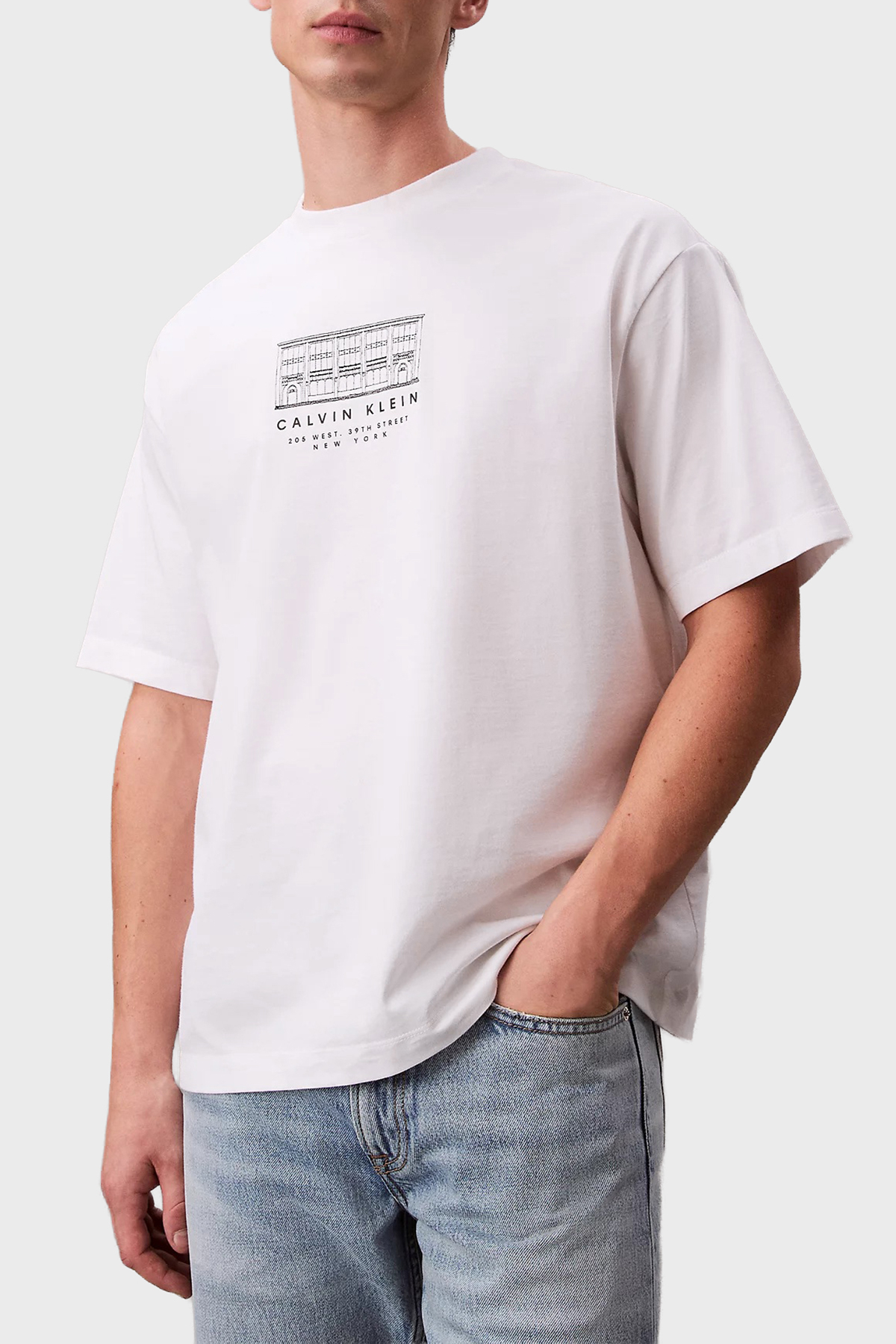 Calvin Klein % 100 Pamuk Relaxed Fit Logolu Bisiklet Yaka  LV04RF823GYAF Erkek T Shirt LV04RF823G YAF BEYAZ
