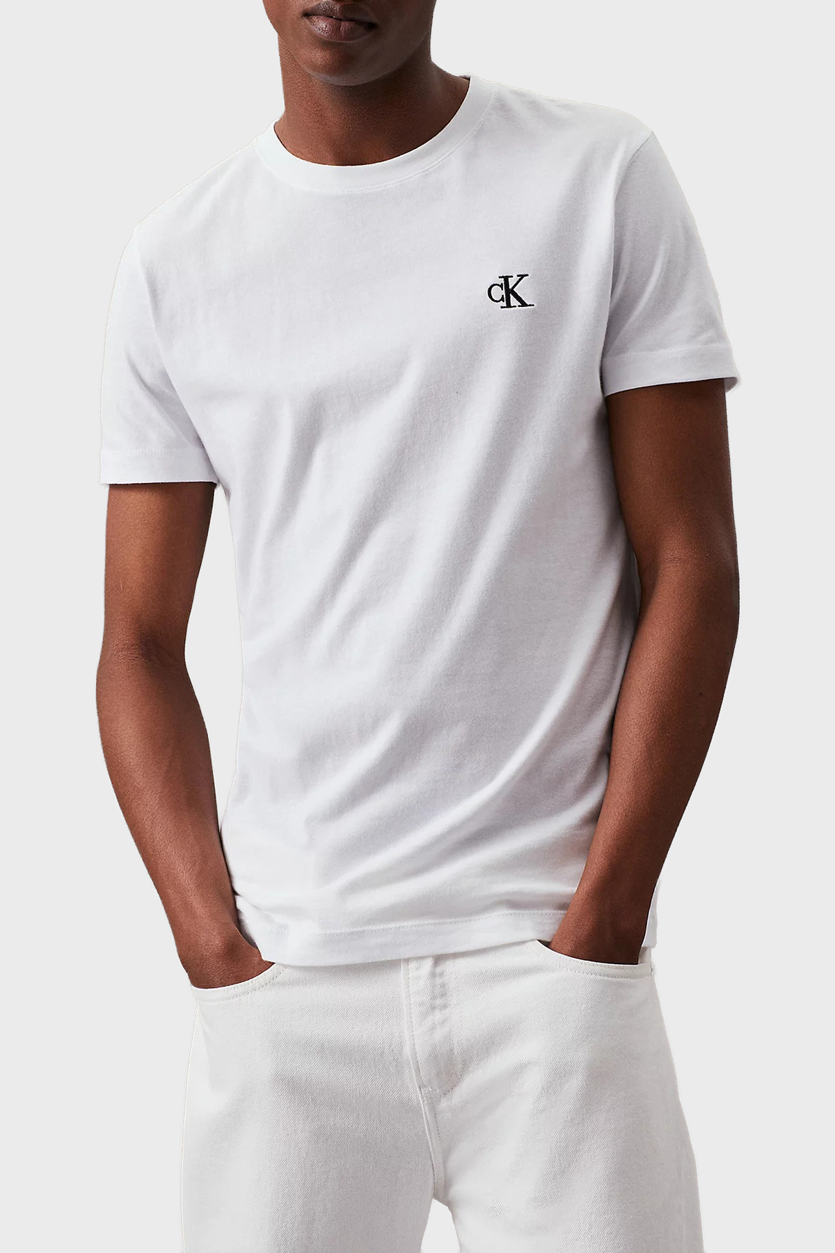 Calvin Klein Logolu % 100 Pamuk Slim Fit Bisiklet Yaka  J30J314544YAF Erkek T Shirt J30J314544 YAF BEYAZ