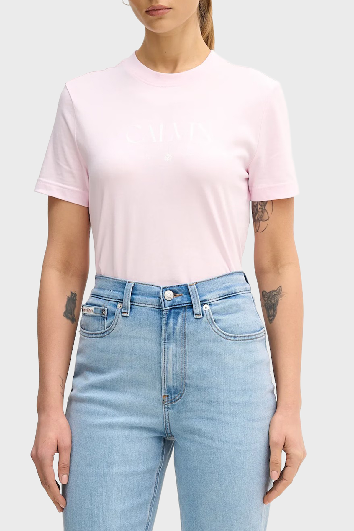 Calvin Klein Logolu % 100 Pamuk Slim Fit Bisiklet Yaka  LV047E813GTN9 Kadın T Shirt LV047E813G TN9 PEMBE