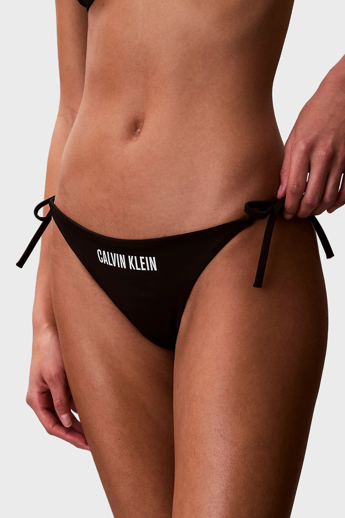 Calvin Klein Logolu Bağlamalı  LV00Q61220UB1 Kadın Bikini Altı LV00Q61220 UB1 SİYAH
