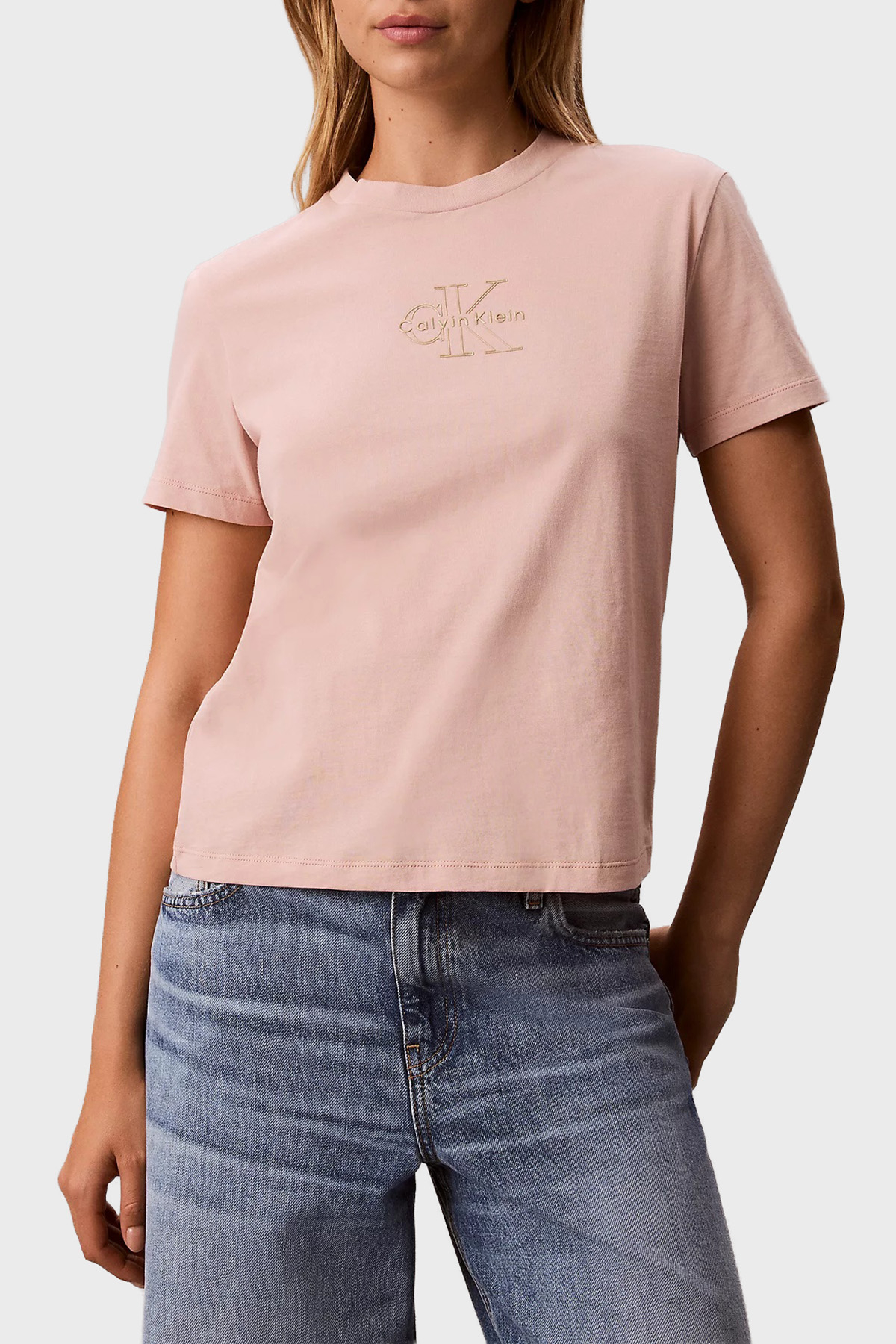 Calvin Klein Logolu Pamuklu Regular Fit Bisiklet Yaka  LV047D873G3T3 Kadın T Shirt LV047D873G 3T3 PUDRA