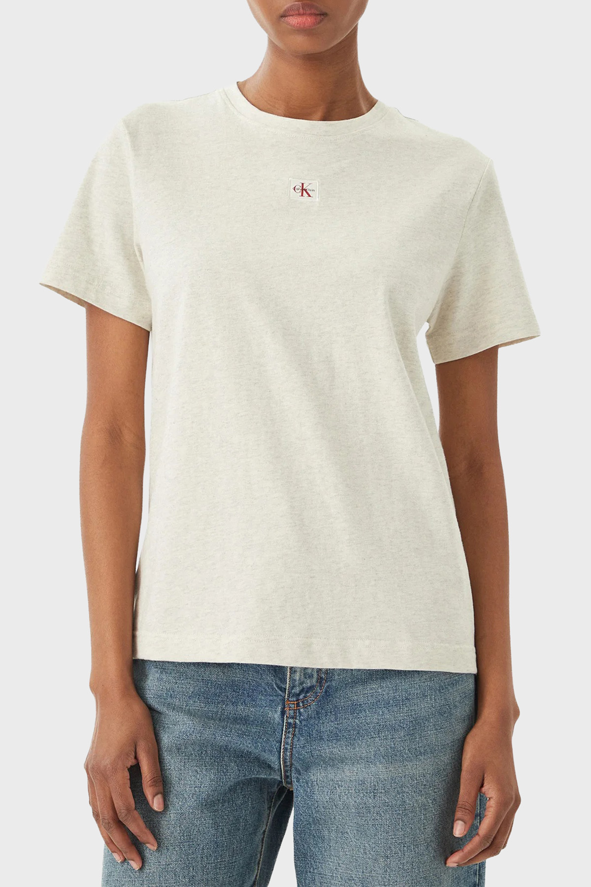 Calvin Klein Logolu Pamuklu Regular Fit Bisiklet Yaka  LV047F227GP4P Kadın T Shirt LV047F227G P4P GRİ