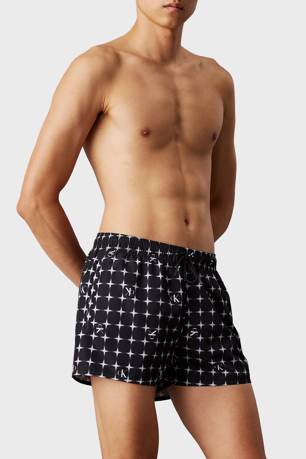 Calvin Klein Monogram Logo Baskılı Regular Fit Normal Bel  KM0KM011720GO Erkek Mayo Short KM0KM01172 0GO SİYAH-BEYAZ