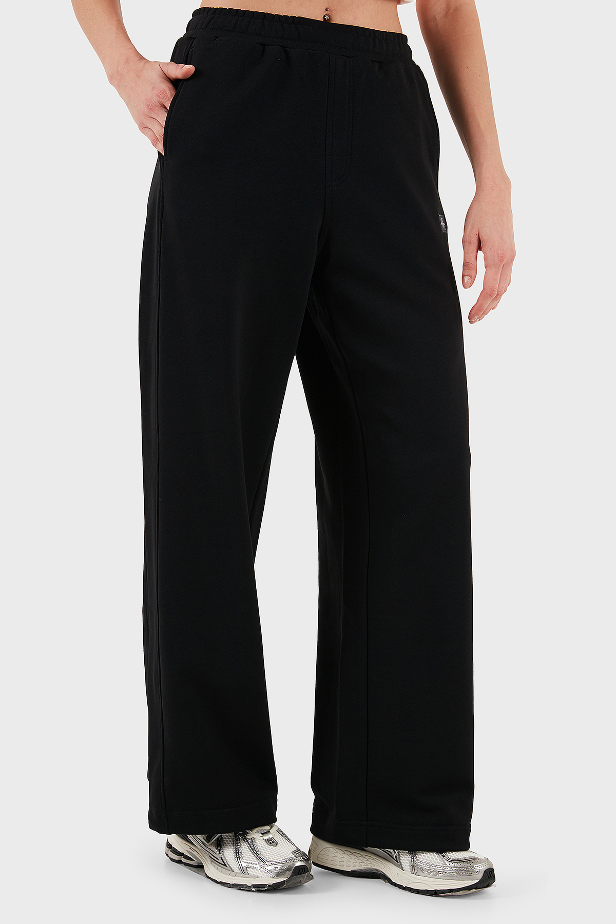 Calvin Klein Pamuklu Regular Fit Lastikli Bel Düz Paça  LV047C249GUB1 Kadın Pantolon LV047C249G UB1 SİYAH