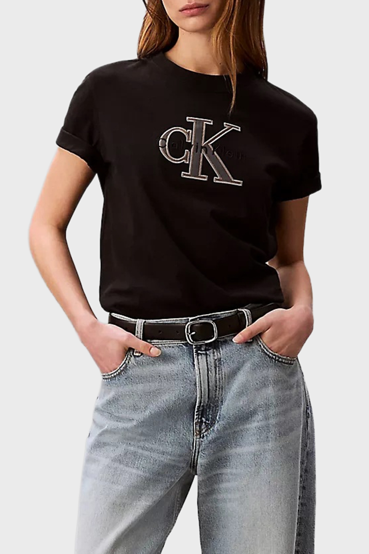 Calvin Klein Pamuklu Regular Fit Logolu Bisiklet Yaka  LV047F829GUB1 Kadın T Shirt LV047F829G UB1 SİYAH