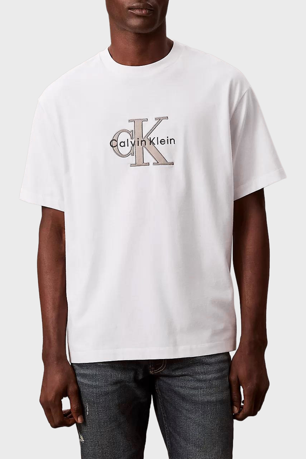 Calvin Klein Pamuklu Regular Fit Logolu Bisiklet Yaka  LV04RE815GYAF Erkek T Shirt LV04RE815G YAF BEYAZ