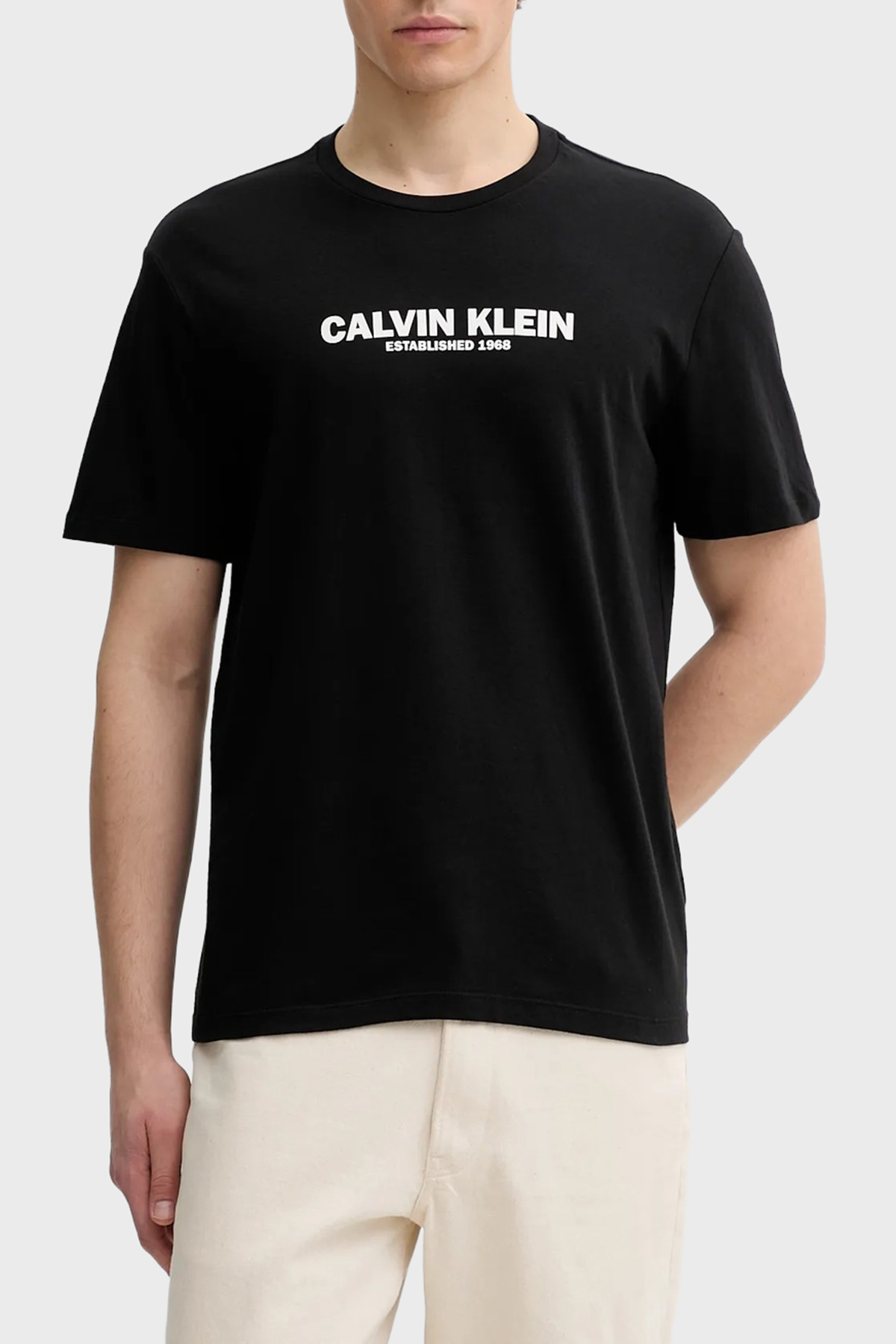 Calvin Klein Pamuklu Regular Fit Logolu Bisiklet Yaka  LV04RE820GUB1 Erkek T Shirt LV04RE820G UB1 SİYAH