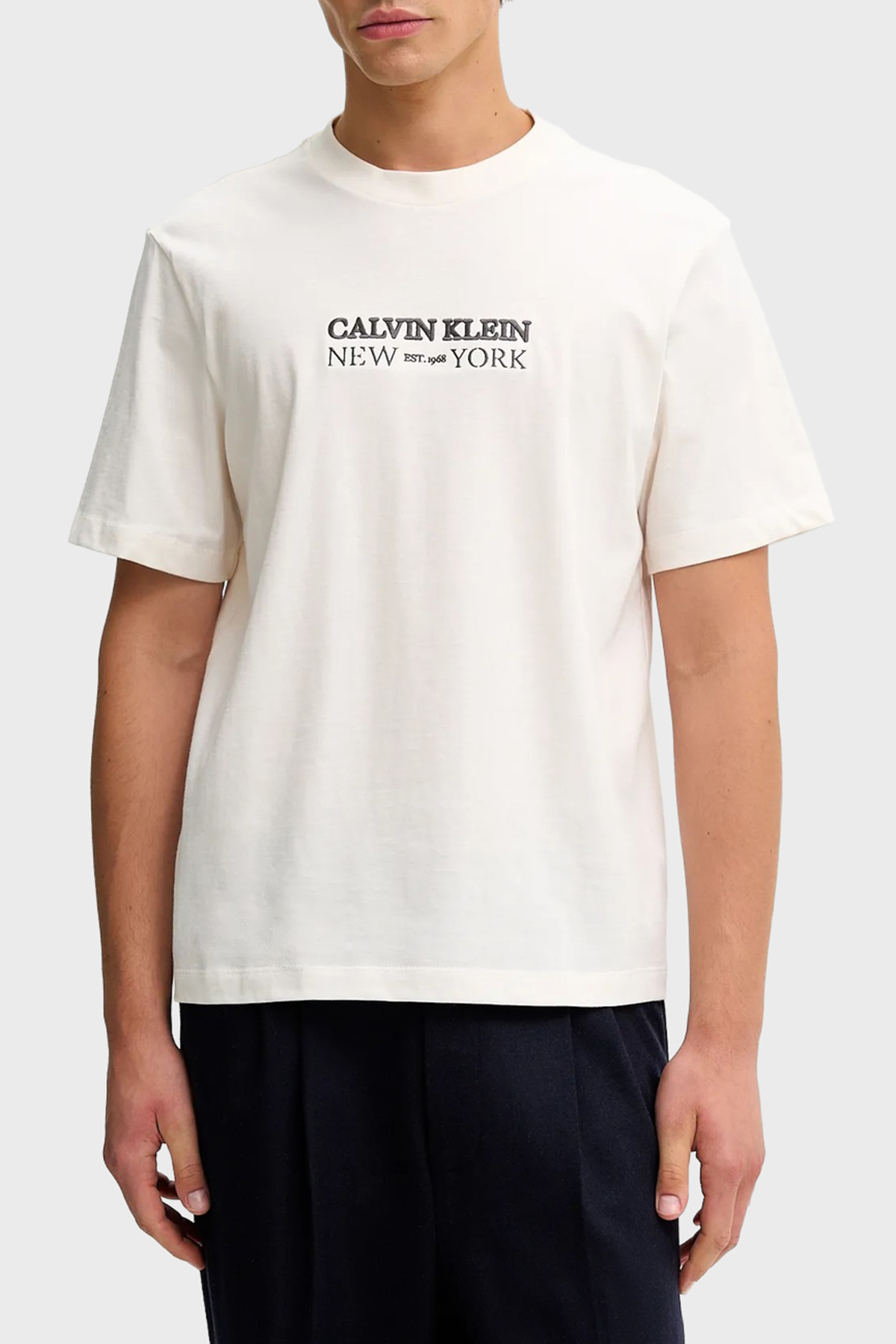 Calvin Klein Pamuklu Regular Fit Logolu Bisiklet Yaka  LV04RE833GYBH Erkek T Shirt LV04RE833G YBH KREM