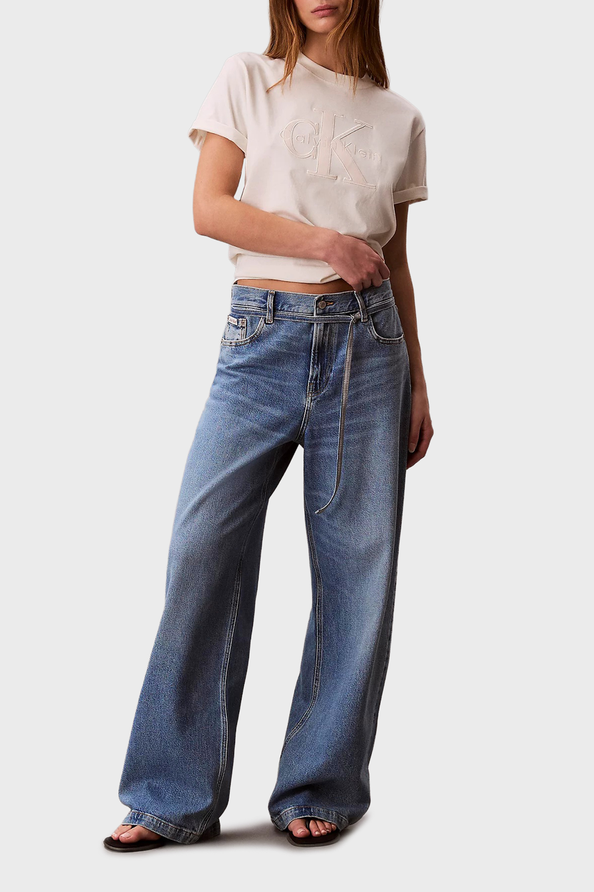 Calvin Klein Pamuklu Relaxed Fit Düşük Bel Bol Paça Jeans LV047E752G3NS Kadın Kot Pantolon LV047E752G 3NS MAVİ