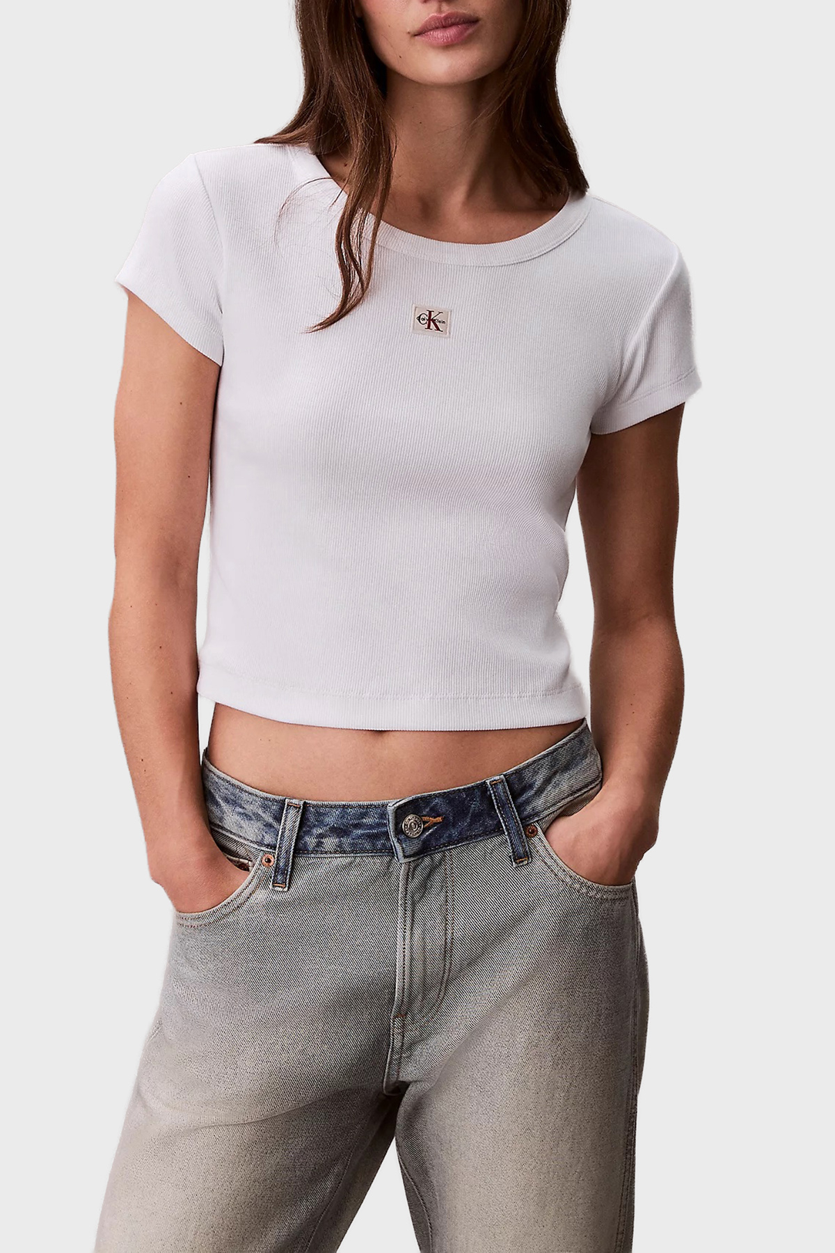 Calvin Klein Pamuklu Slim Fit Bisiklet Yaka Fitilli Crop  LV047C200GYAA Kadın T Shirt LV047C200G YAA BEYAZ