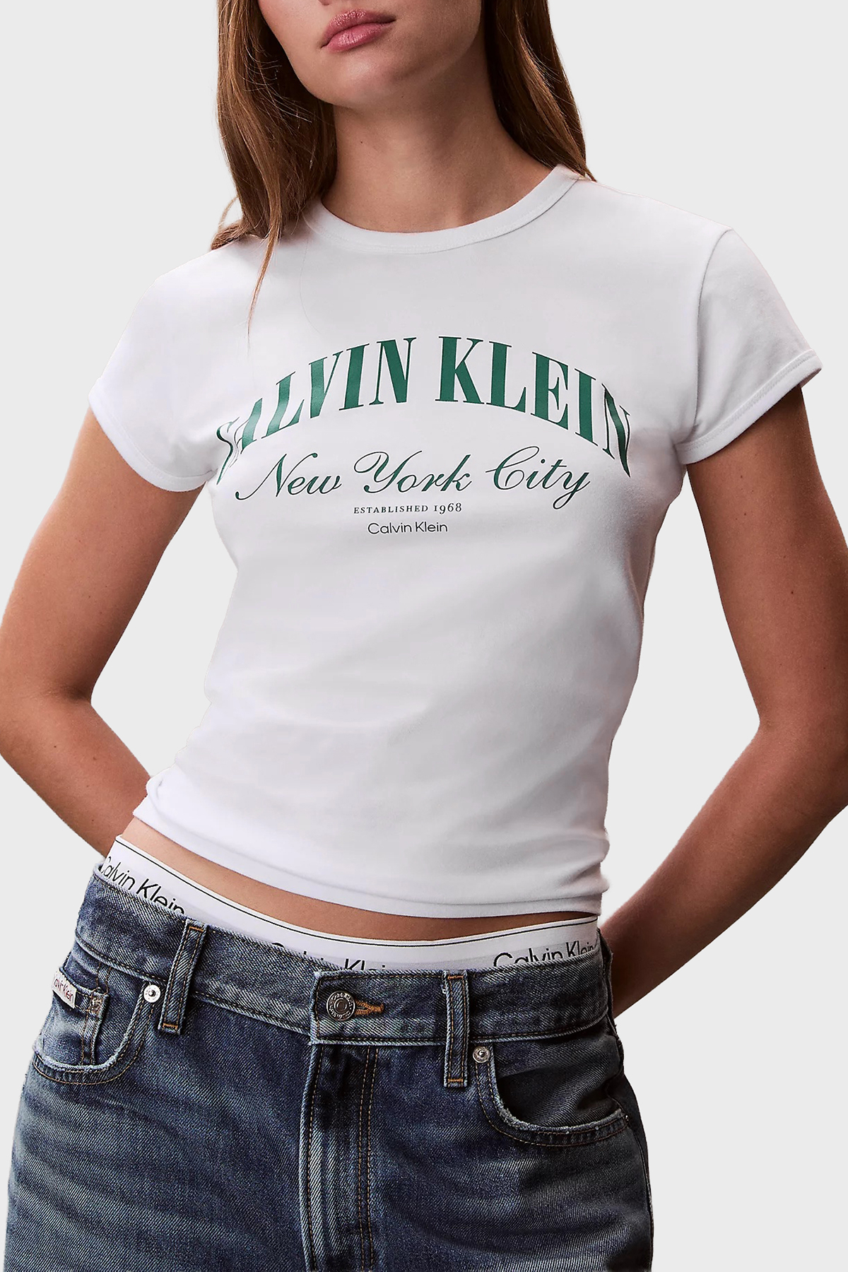 Calvin Klein Pamuklu Slim Fit Logolu Bisiklet Yaka Kadın T Shirt LV047F815G YAF BEYAZ