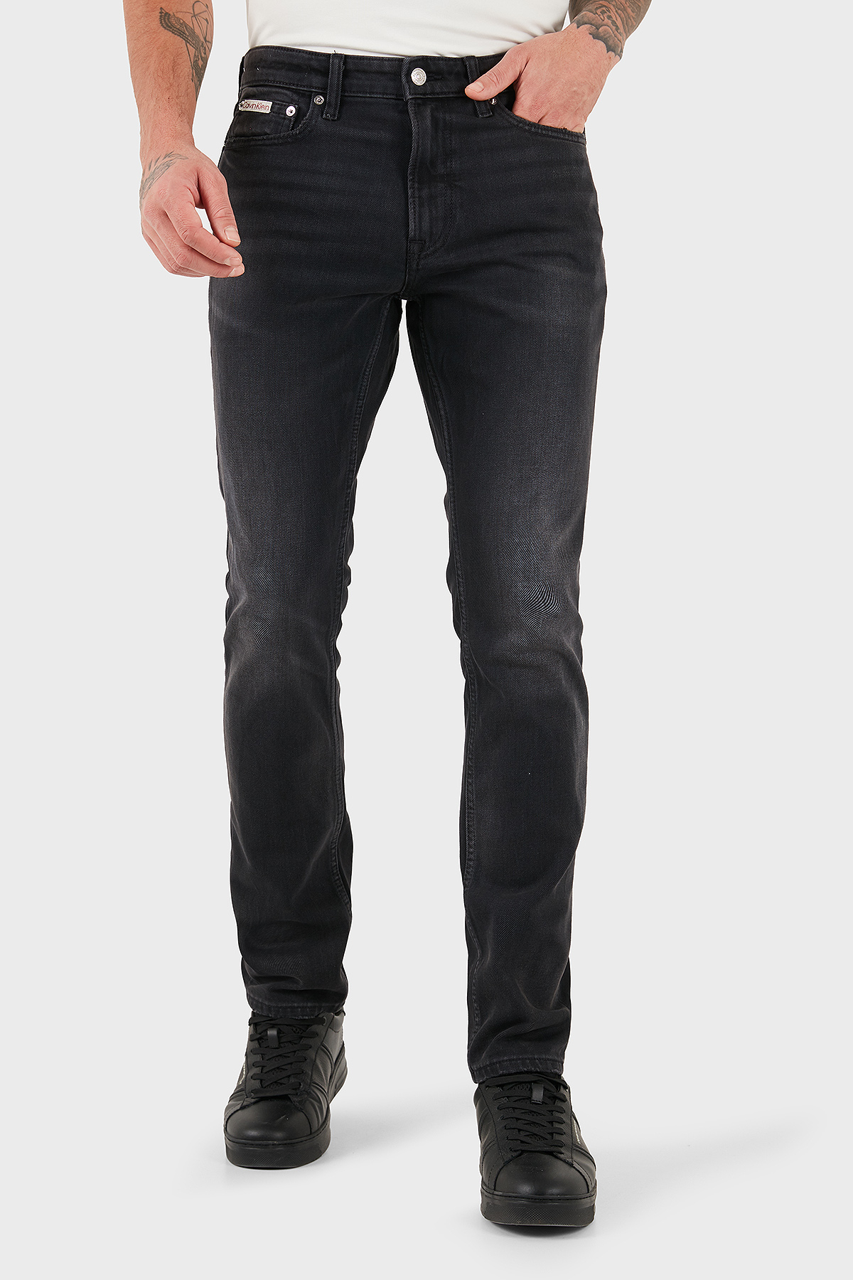 Calvin Klein Pamuklu Slim Fit Normal Bel Düz Paça Jeans LV04RD916G39X Erkek Kot Pantolon LV04RD916G 39X SİYAH
