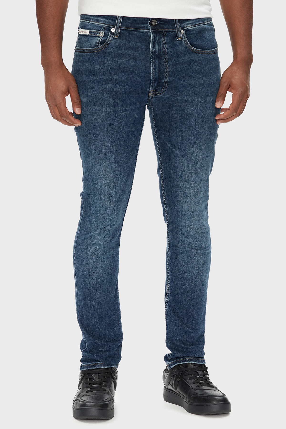 Calvin Klein Pamuklu Slim Fit Orta Bel Dar Paça Jeans LV04RB720GPTR Erkek Kot Pantolon LV04RB720G PTR LACİVERT