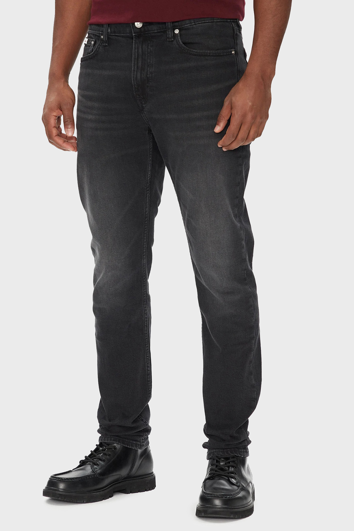 Calvin Klein Pamuklu Slim Tapered Fit Orta Bel Dar Paça Jeans LV04RB754G846 Erkek Kot Pantolon LV04RB754G 846 SİYAH