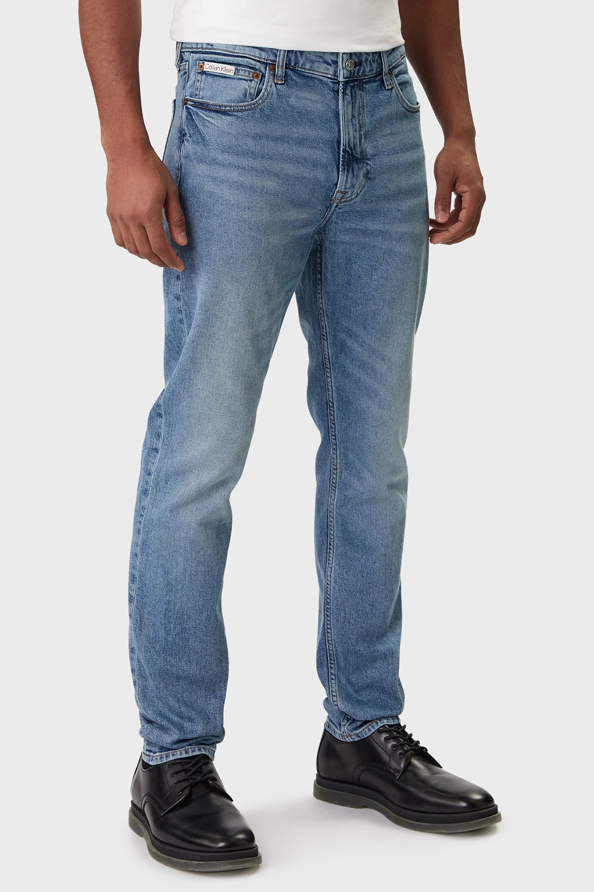 Calvin Klein Pamuklu Slim Tapered Fit Orta Bel Jeans LV04RE700G2TG Erkek Kot Pantolon LV04RE700G 2TG MAVİ