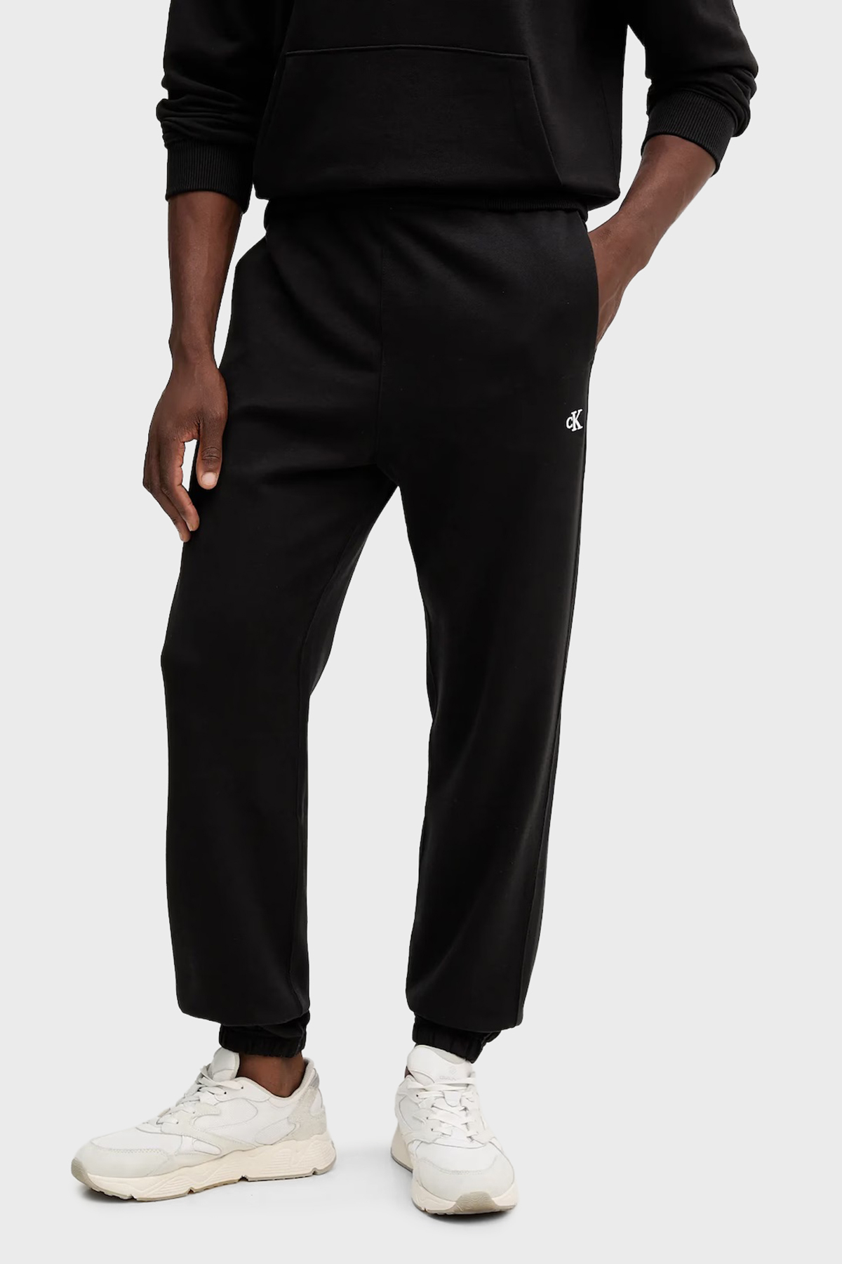 Calvin Klein Relaxed Fit Pamuklu Normal Bel Lastik Paça  LV04RD241GUB1 Erkek Pantolon LV04RD241G UB1 SİYAH