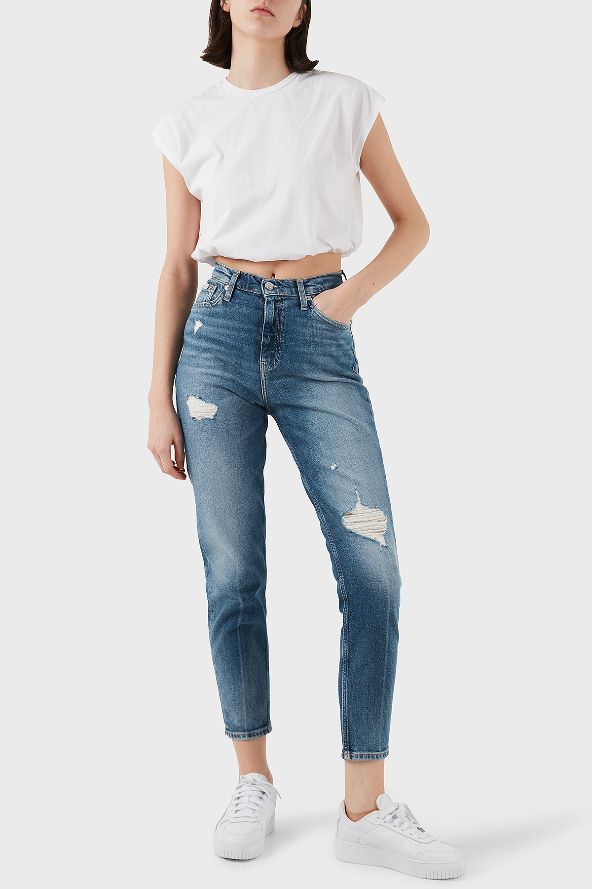 Calvin Klein Streç Pamuklu Mom Fit Yüksek Bel Boru Paça Jeans J20J2245131A4 Kadın Kot Pantolon J20J224513 1A4 MAVİ