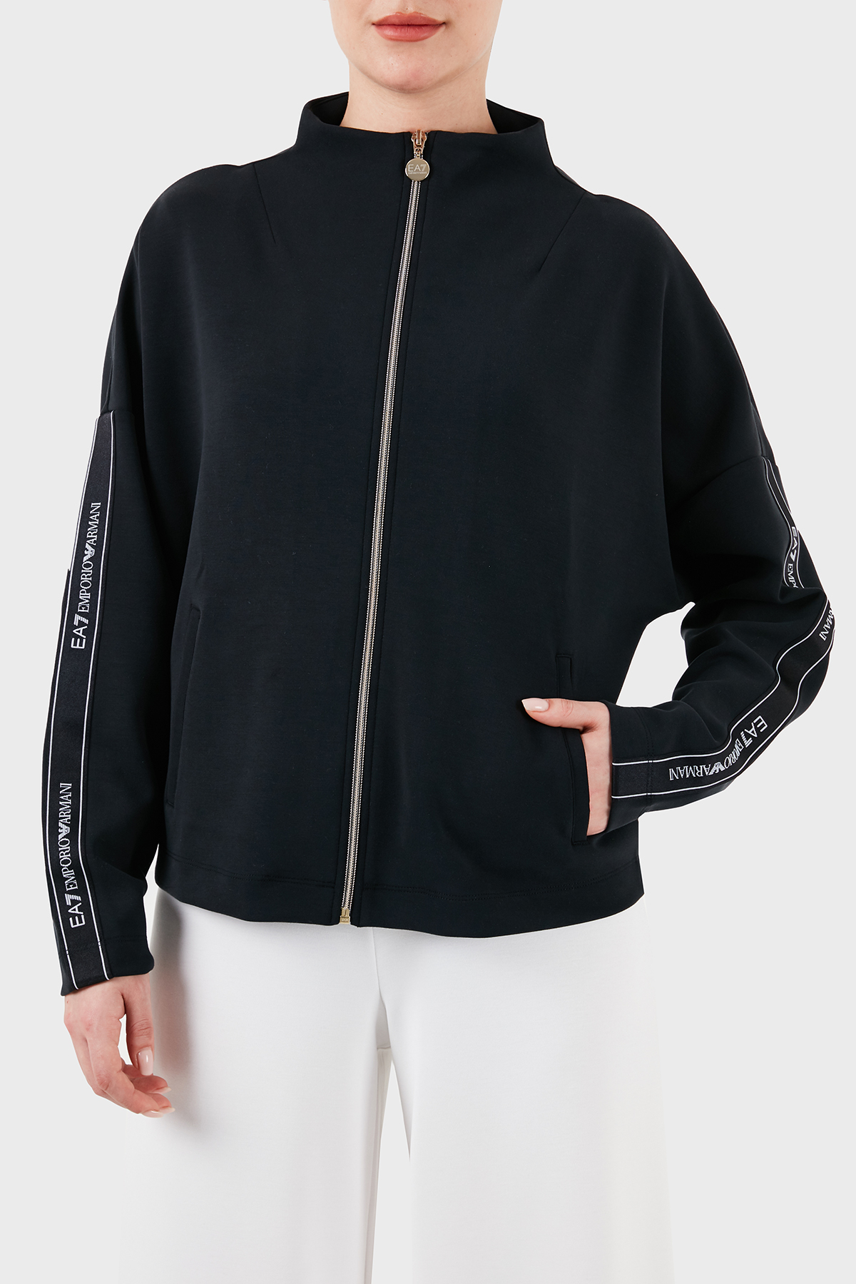 EA7 Logo Bantlı Fermuarlı Dik Yaka Cepli Regular Fit Kadın Sweat 3DTM24 TJDCZ 1200 SİYAH