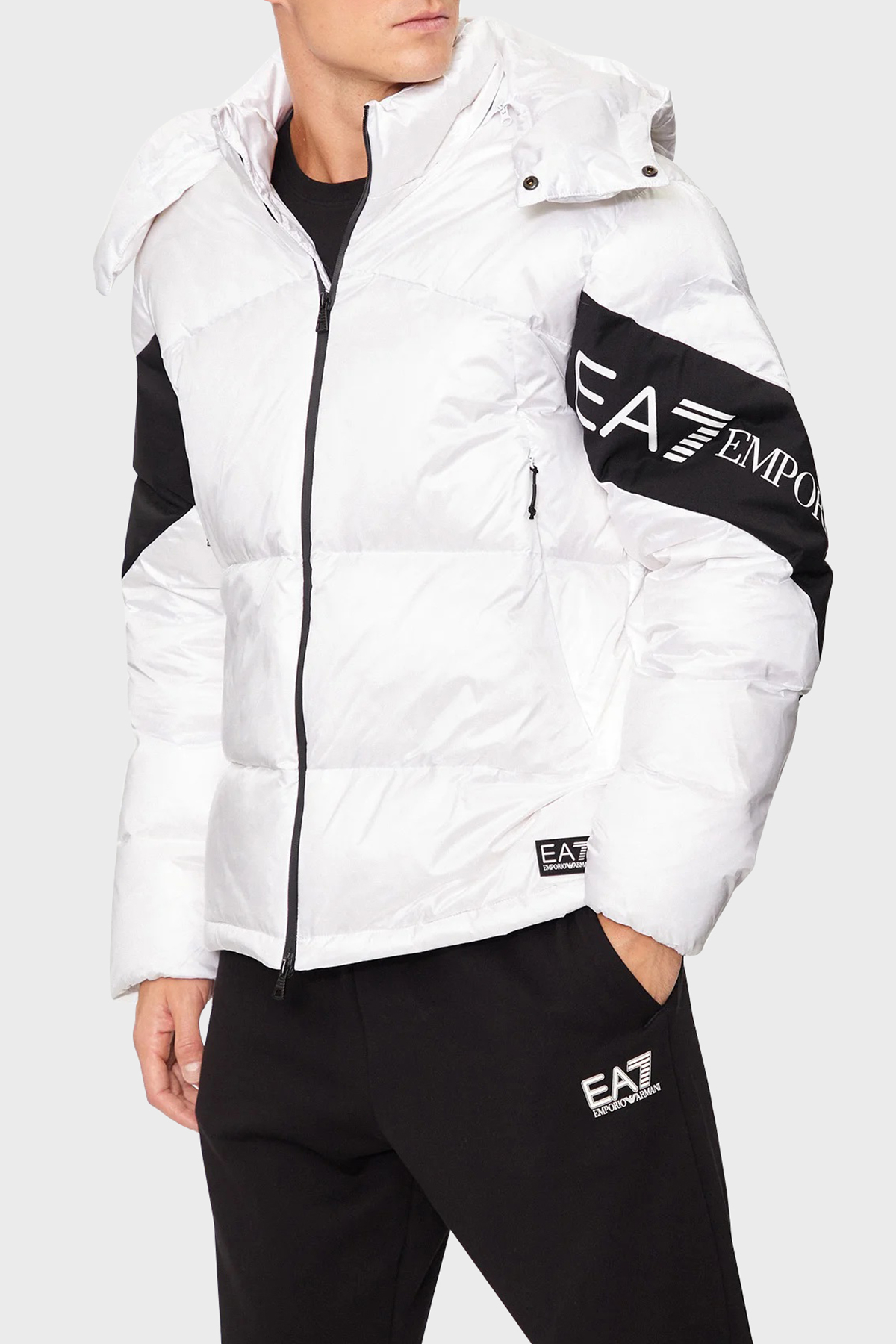 EA7 Logolu Su İtici Rüzgar Geçirmez Oversize Fit Çıkarılabilir Kapüşonlu Şişme Erkek Mont 6DPB33 PNEOZ 1100 BEYAZ