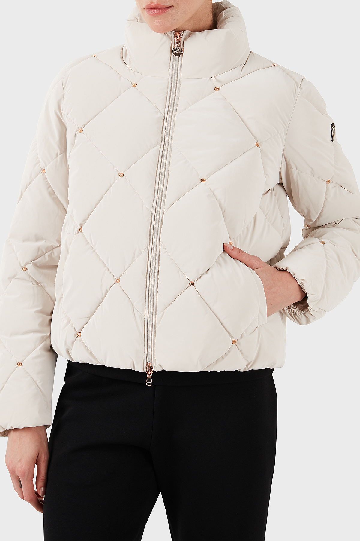 EA7 Regular Fit Gizli Kapüşonlu Dik Yaka Crop Şişme Kadın Mont 6DTB14 TNDMZ 1120 BEYAZ